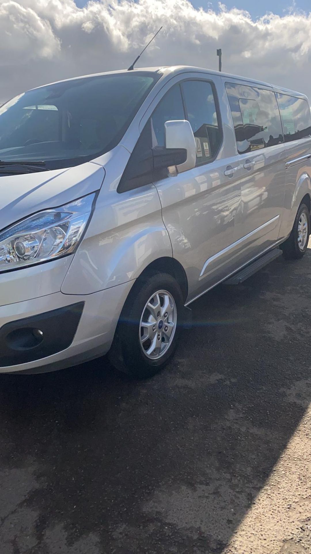 2014/14 REG FORD TOURNEO CUSTOM 300 LTD ECOTEC 2.2 DIESEL MINIBUS / MPV, SHOWING 1 FORMER KEEPER - Image 3 of 12