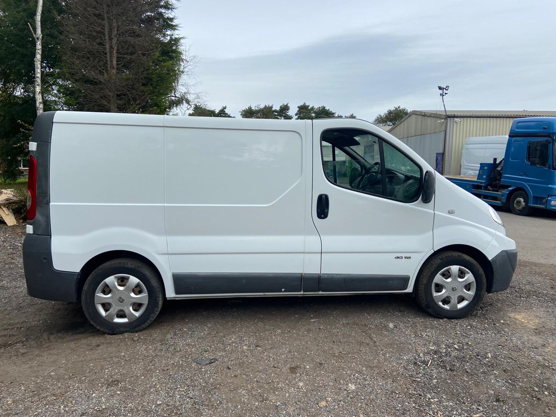 2013/13 REG RENAULT TRAFIC SL29 DCI 2.0 DIESEL WHITE PANEL VAN, SHOWING 1 FORMER KEEPER *NO VAT* - Image 7 of 10