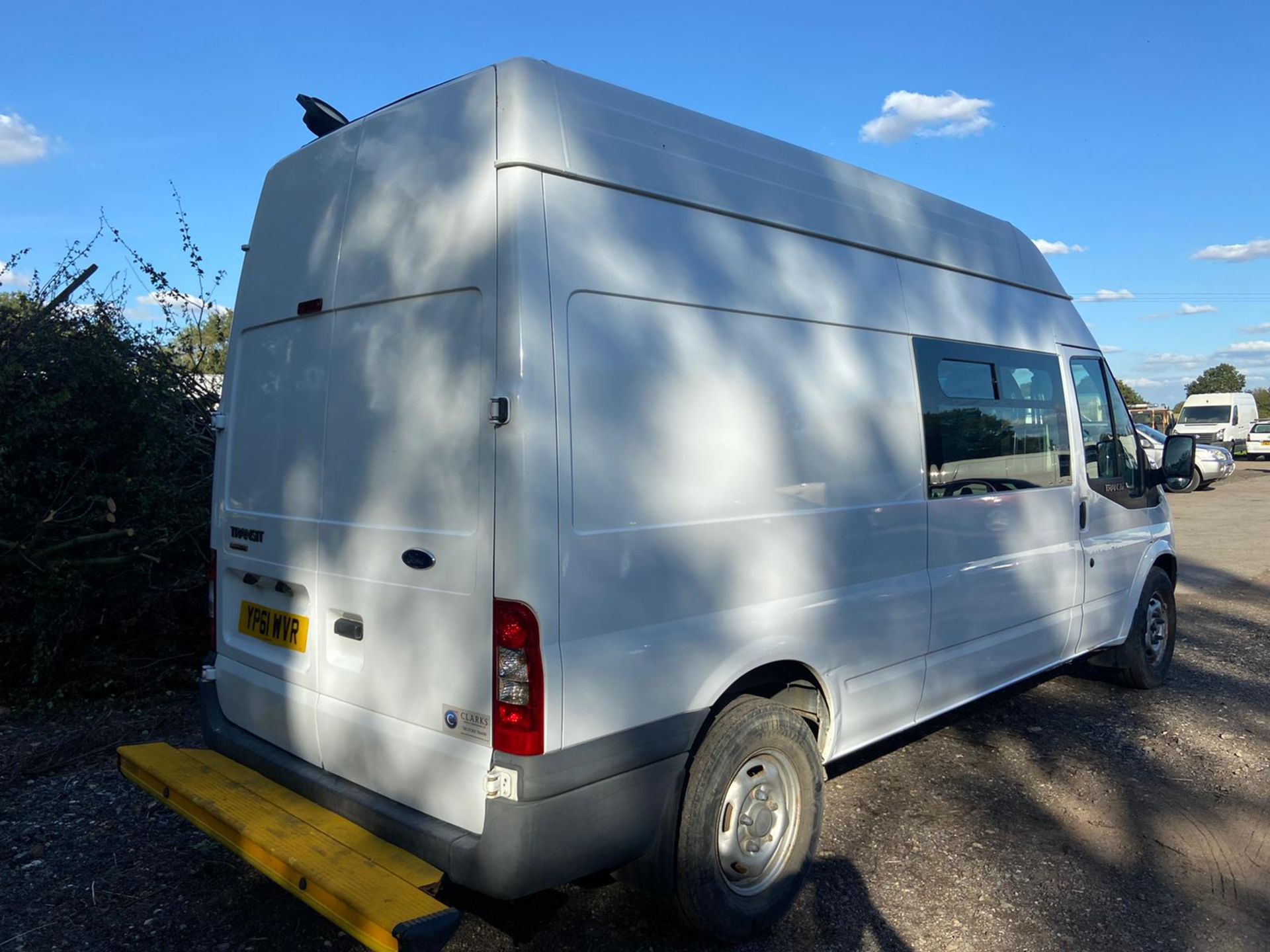 2011/61 REG FORD TRANSIT 100 T350L RWD 2.4 DIESEL WELFARE PANEL VAN, SHOWING 1 FORMER KEEPER - Image 9 of 13