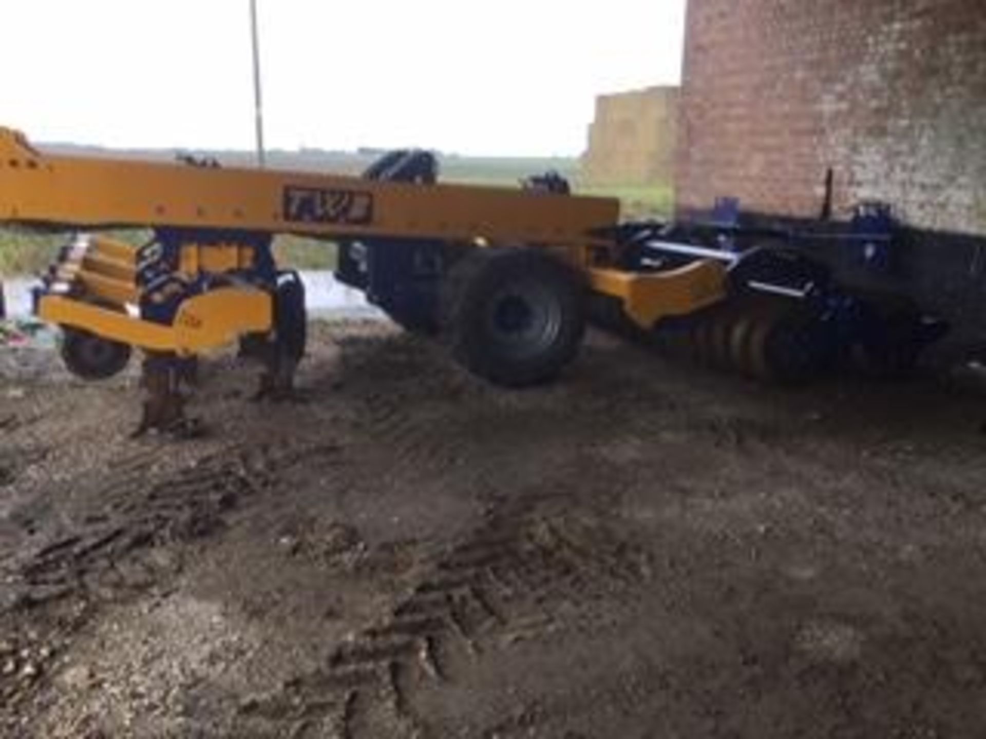2015 TWB 4M TRAILED SUBSOILER, HYDRAULIC FOLDING, FRONT CUTTING DISCS, DOUBLE DD REAR PACKER - Image 19 of 19