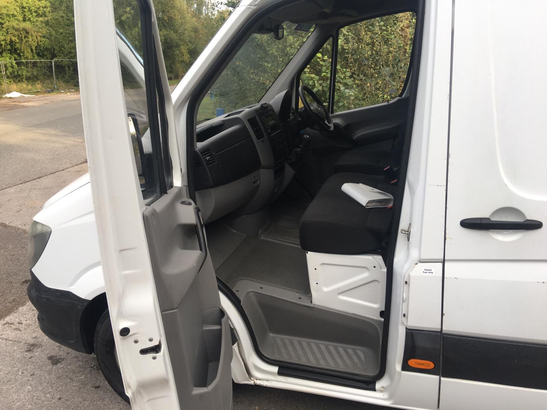 2017/67 REG MERCEDES-BENZ SPRINTER 314 CDI 2.2 DIESEL WHITE PANEL VAN, SHOWING 0 FORMER KEEPERS - Image 19 of 29