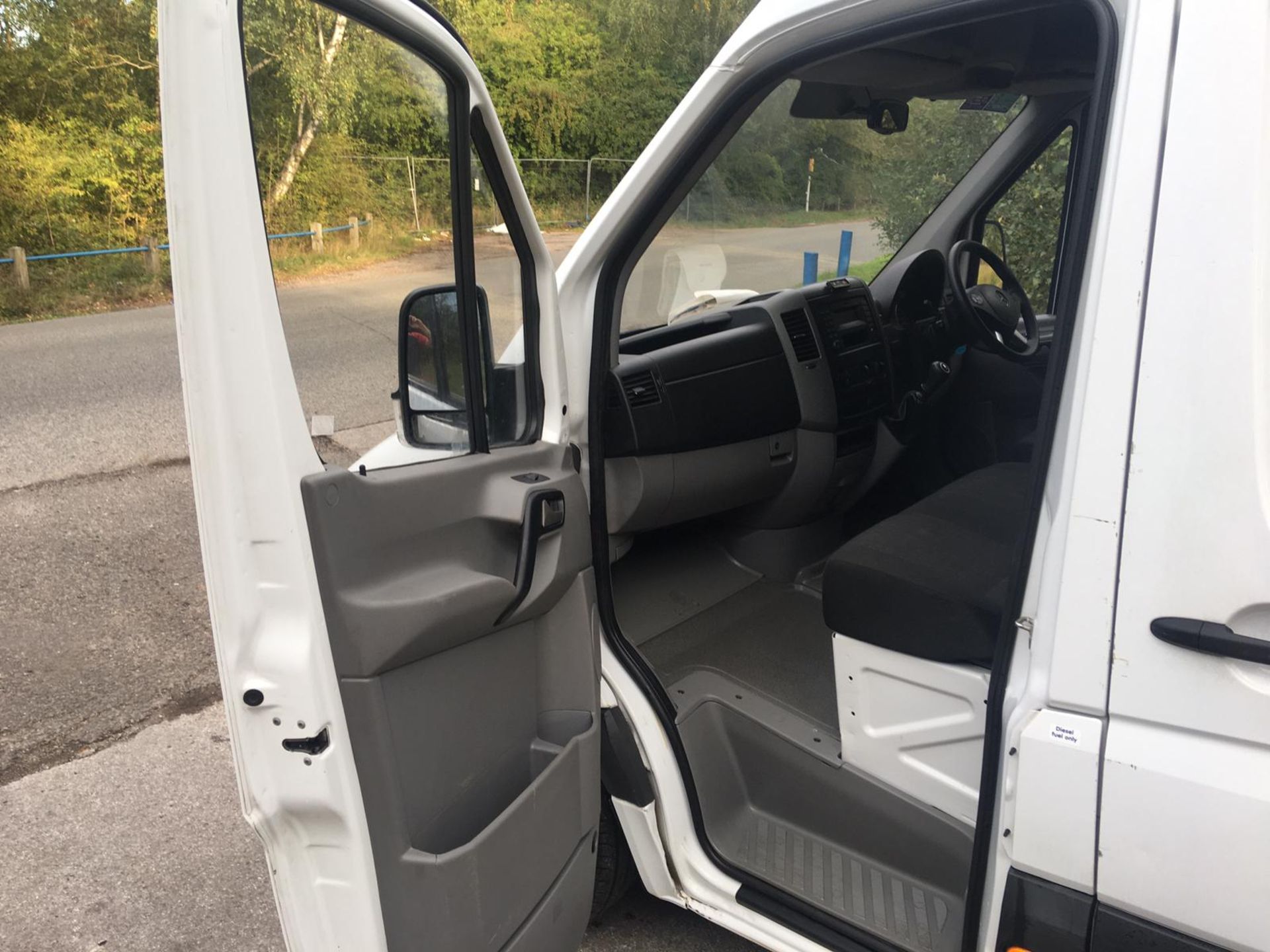 2017/67 REG MERCEDES-BENZ SPRINTER 314 CDI 2.2 DIESEL WHITE PANEL VAN, SHOWING 0 FORMER KEEPERS - Image 24 of 29