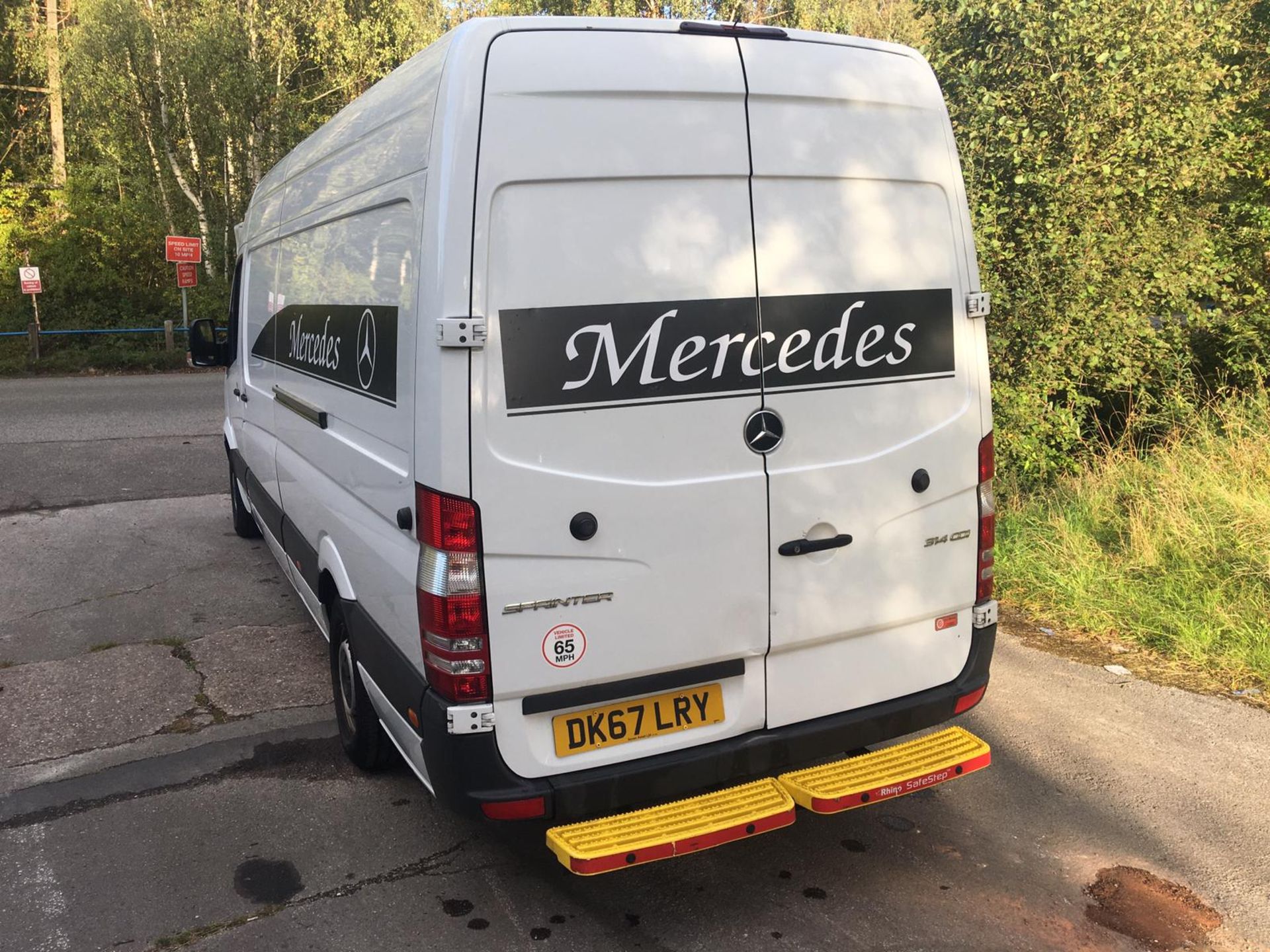 2017/67 REG MERCEDES-BENZ SPRINTER 314 CDI 2.2 DIESEL WHITE PANEL VAN, SHOWING 0 FORMER KEEPERS - Image 6 of 29