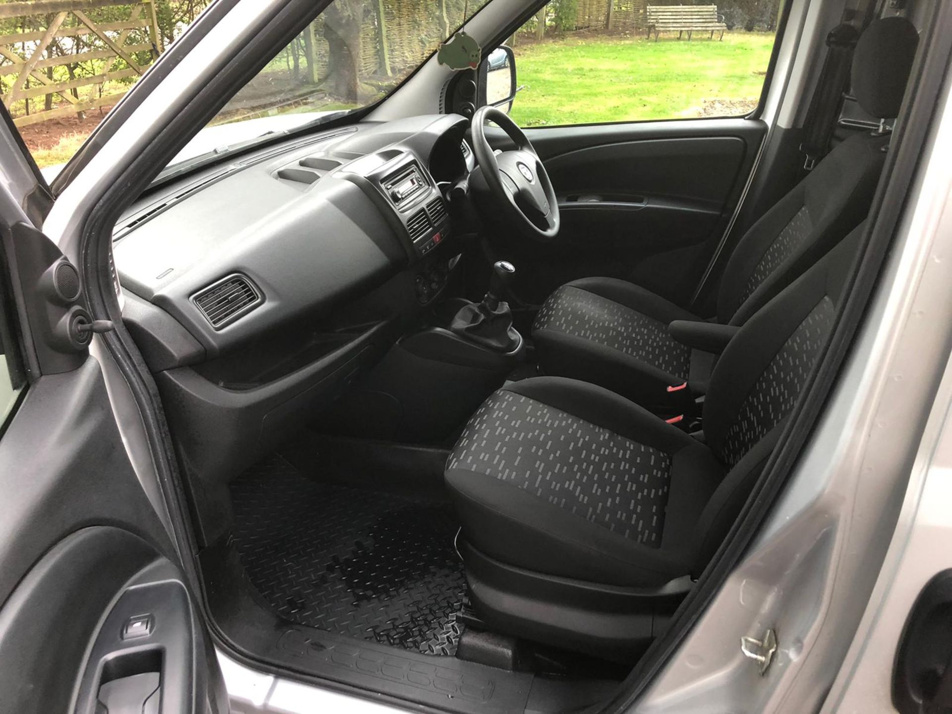 2017/17 REG VAUXHALL COMBO 2300 CDTI ECOFLEX S/S 1.25 DIESEL PANEL VAN, SHOWING 0 FORMER KEEPERS - Image 10 of 10