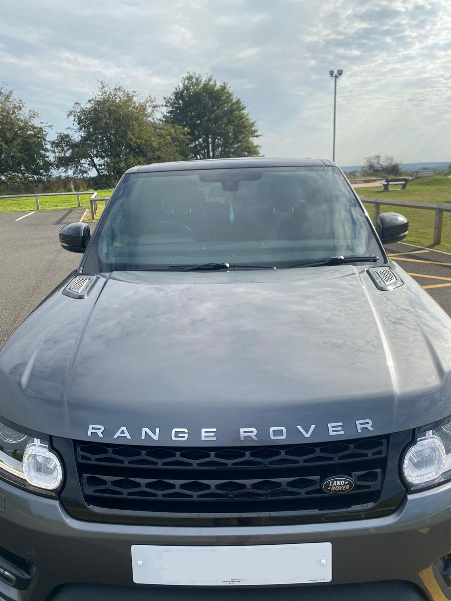 2013/13 REG LAND ROVER RANGE ROVER SPORT AUTOBIOGRAPHY 5.0L V8 SUPERCHARGED PETROL GREY - FSH! - Image 2 of 14