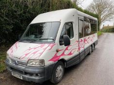 2003/53 REG FIAT DUCATO 18 JTD MWB PARTY MINIBUS 2.8 DIESEL WHITE, SHOWING 3 FORMER KEEPERS