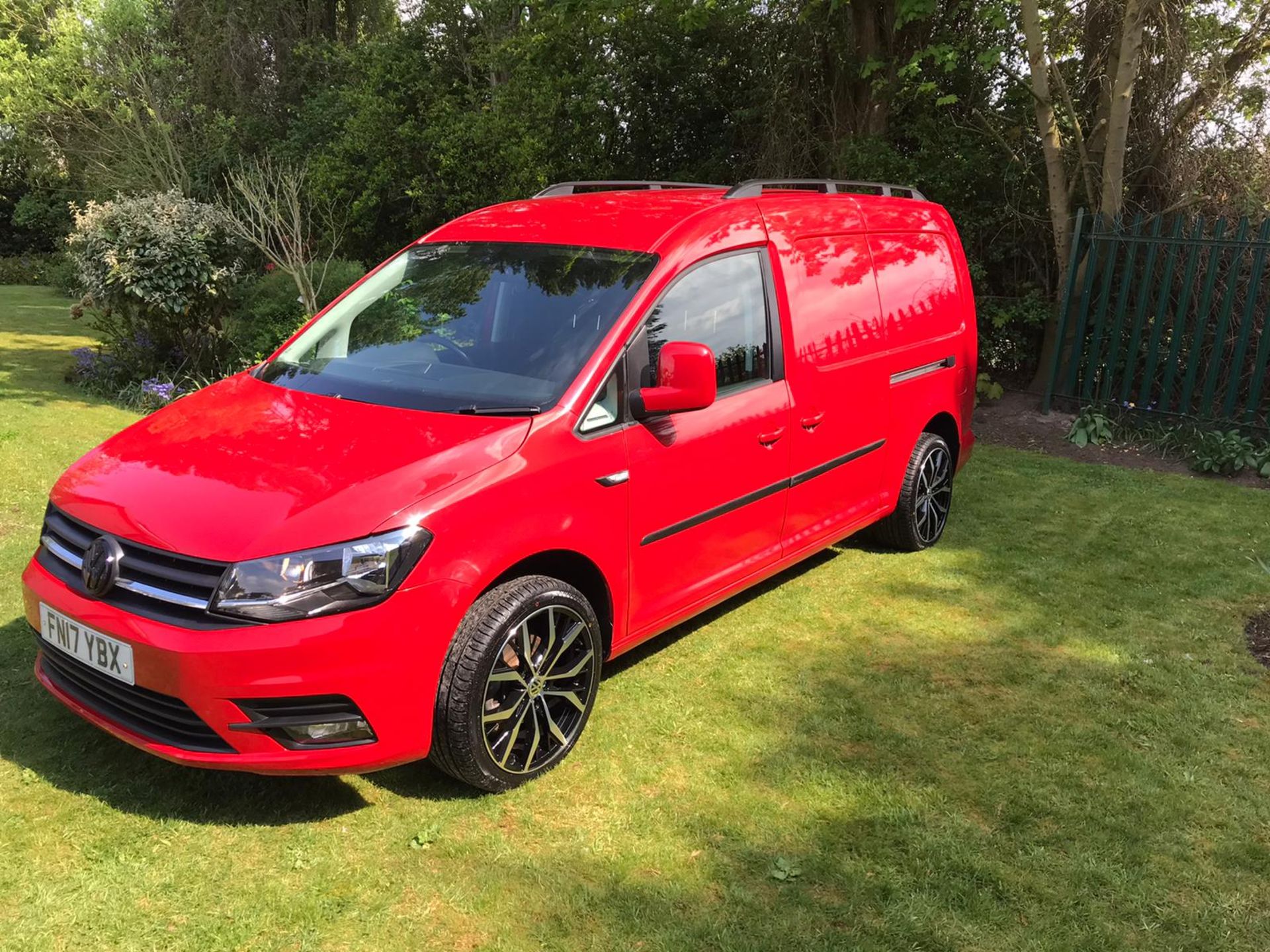 2017/17 REG VOLKSWAGEN CADDY MAXI C20 HIGHLINE TDI 2.0 DIESEL RED PANEL VAN, SHOWING 1 FORMER KEEPER - Image 3 of 26