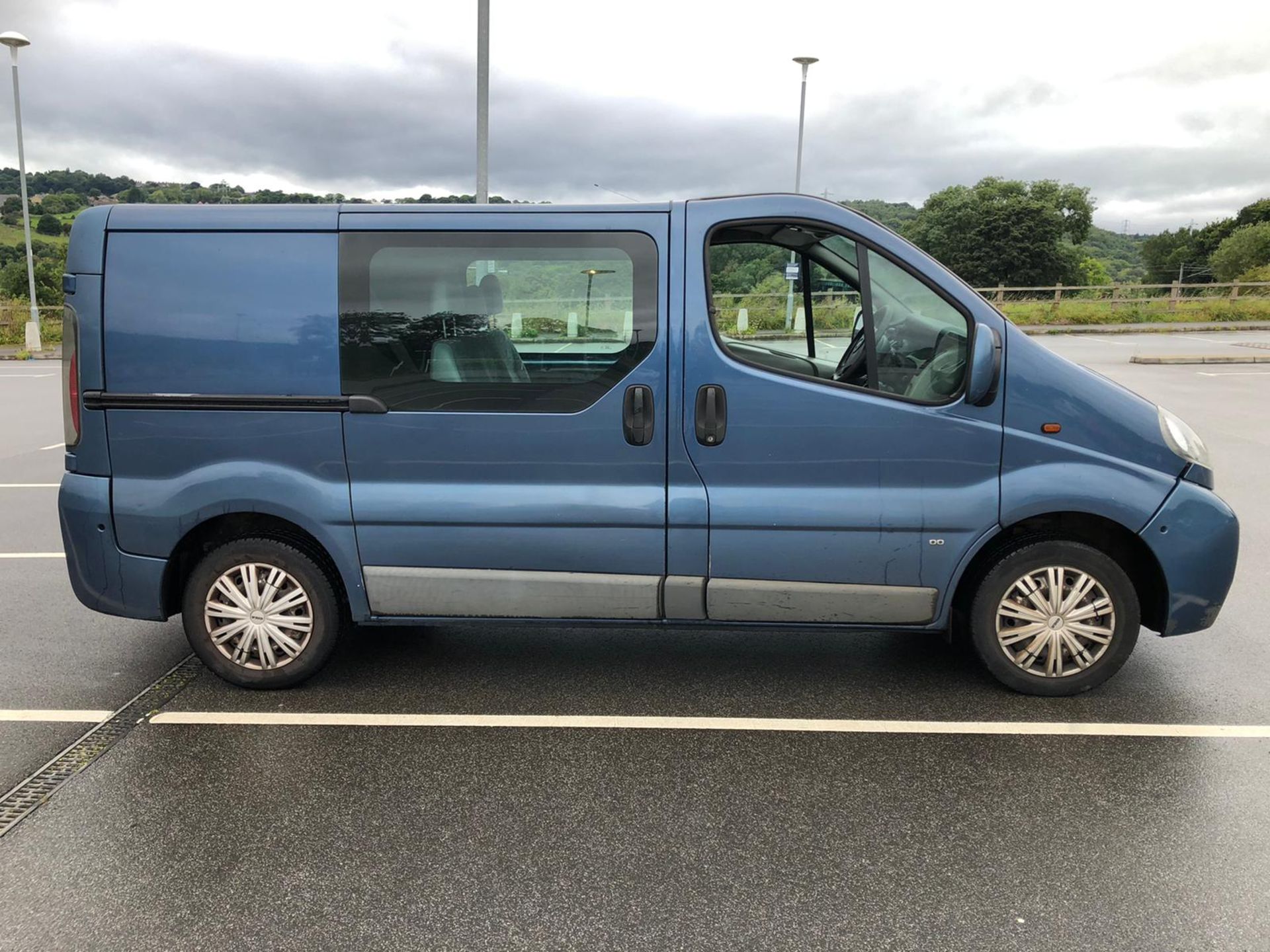 2004/04 REG VAUXHALL VIVARO 2700 DI SWB 1.9 DIESEL BLUE PANEL VAN, SHOWING 2 FORMER KEEPERS *NO VAT* - Image 8 of 8