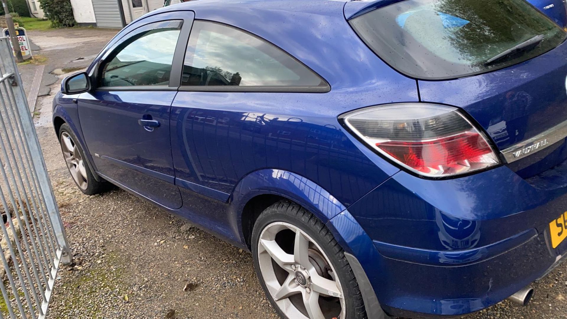 2005/05 REG VAUXHALL ASTRA SRI+ 1.8 PETROL BLUE 3 DOOR HATCHBACK, SHOWING 4 FORMER KEEPERS *NO VAT* - Image 5 of 8