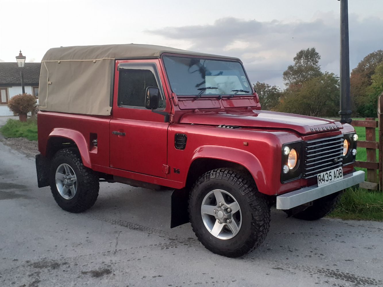 1998 DEFENDER CONVERTIBLE, JCB 8018 CTS DIGGER, 2020 MOWERS, PORSCHE GT3'S, BENTLEY, RANGE ROVER, HIGH VALUE CARS & 4X4'S ENDS SUNDAY FROM 7PM!