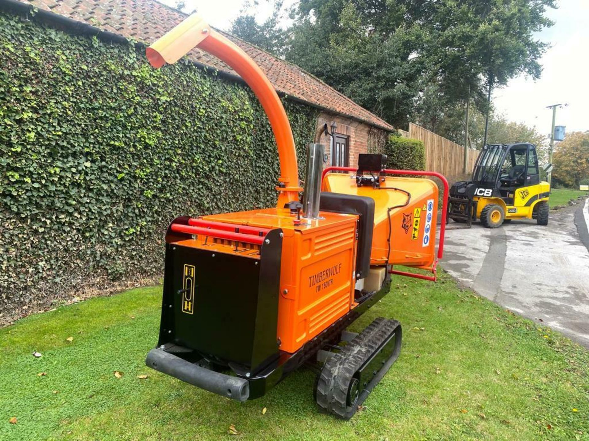 TIMBERWOLF TW 150VTR TRACKED WOOD CHIPPER, KUBOTA DIESEL ENGINE, ONLY 777 HOURS, EXPANDING TRACKS - Image 12 of 12