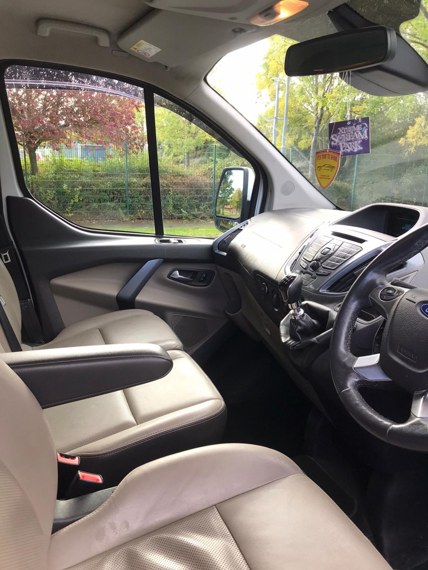 2015/15 REG FORD TOURNEO CUSTOM 300 LTD ECOTECH 2.2 DIESEL 9 SEAT, SHOWING 1 FORMER KEEPER *NO VAT* - Image 5 of 7