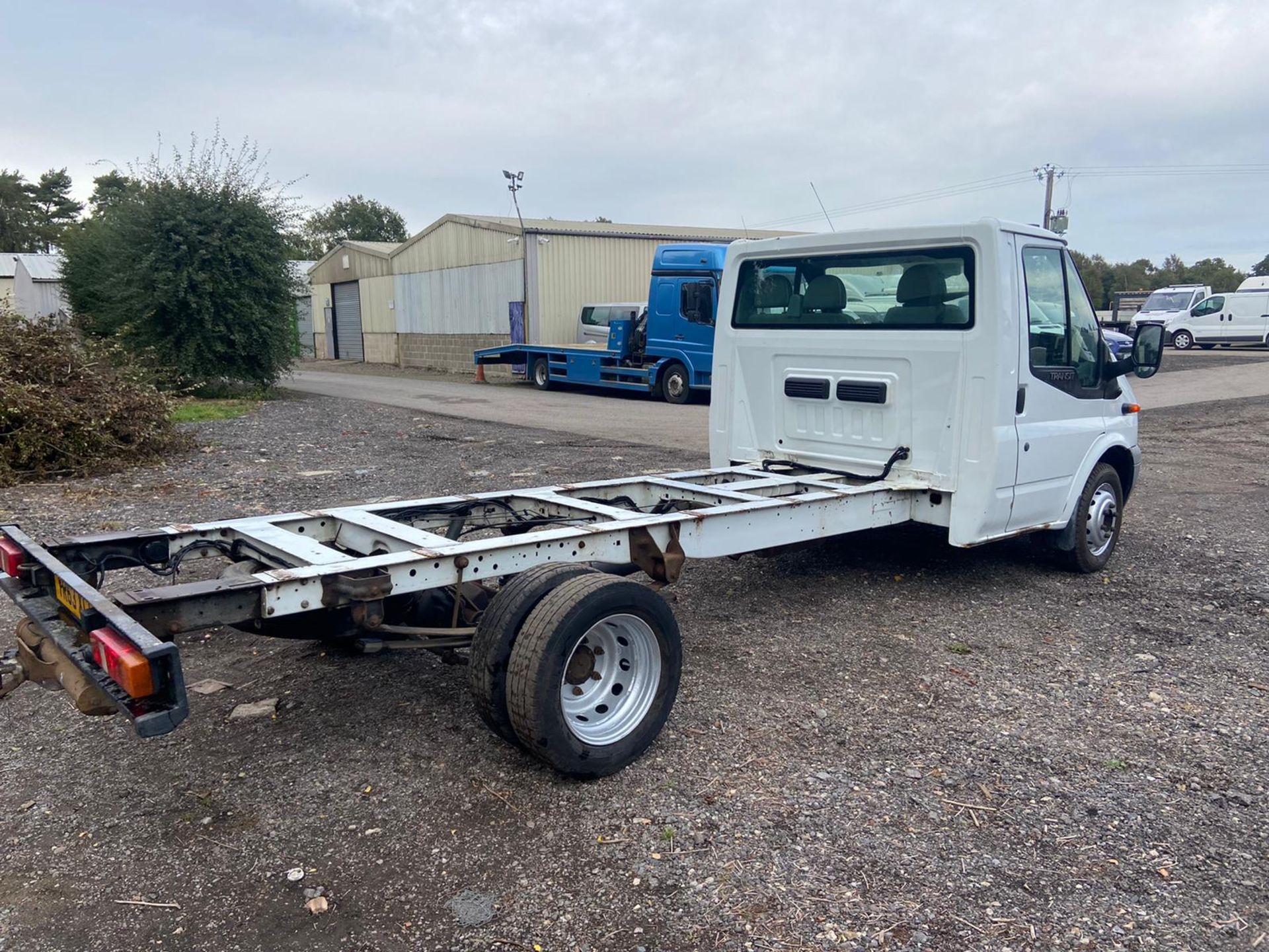 2013/63 REG FORD TRANSIT 125 T350 RWD 2.2 DIESEL CHASSIS WHITE, SHOWING 1 FORMER KEEPER *PLUS VAT* - Image 6 of 8