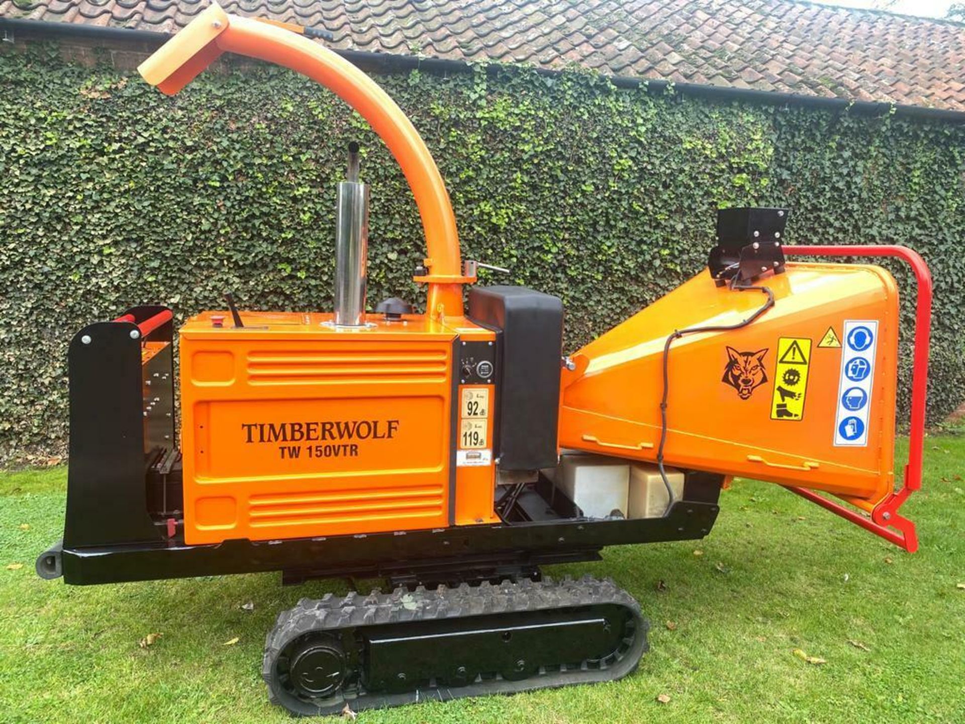 TIMBERWOLF TW 150VTR TRACKED WOOD CHIPPER, KUBOTA DIESEL ENGINE, ONLY 777 HOURS, EXPANDING TRACKS - Image 10 of 12