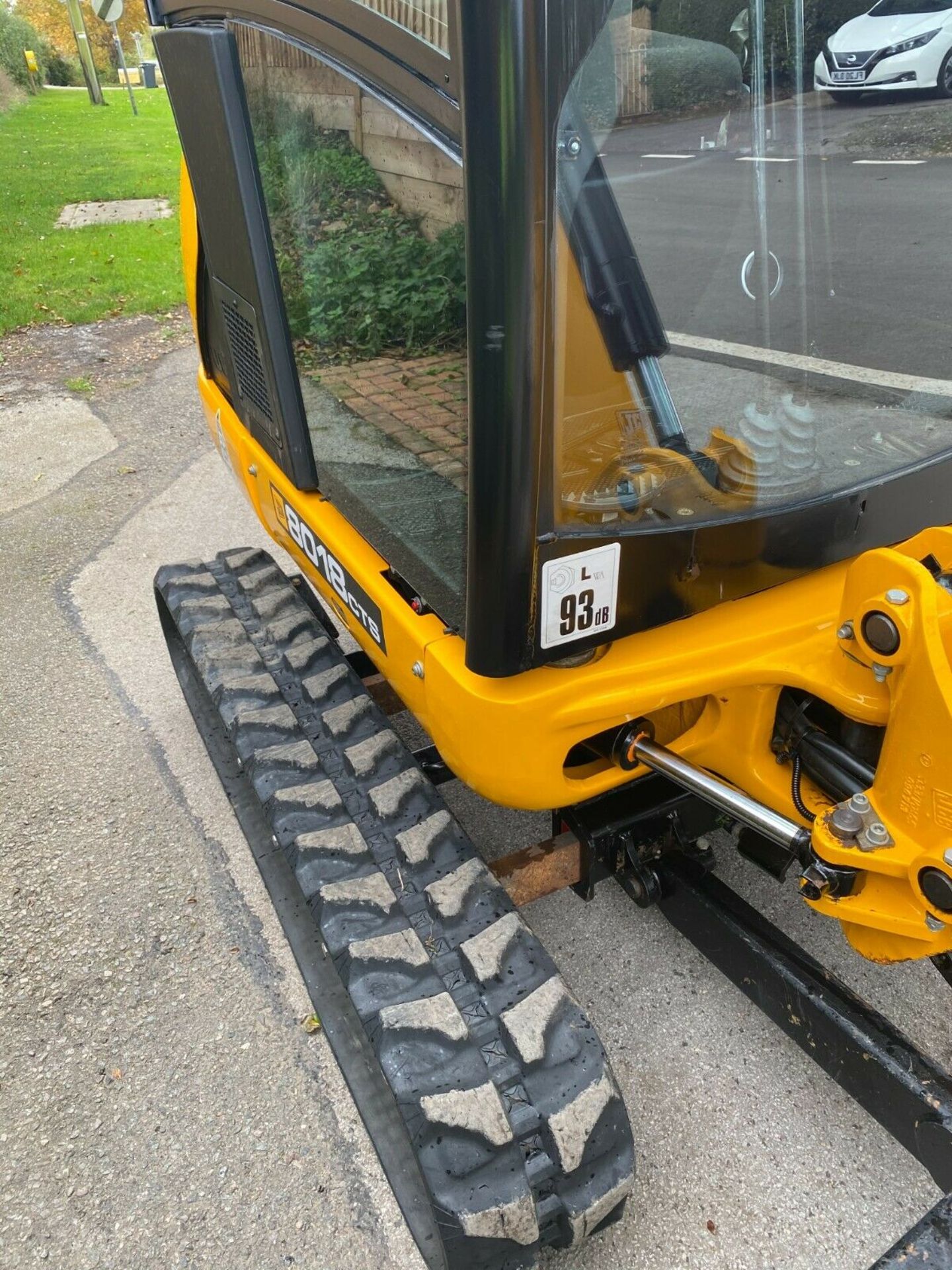 JCB MINI EXCAVATOR 8018 CTS, ONLY 236 HOURS FROM NEW, FULL CAB, 1 OWNER GENUINE *PLUS VAT* - Image 7 of 10