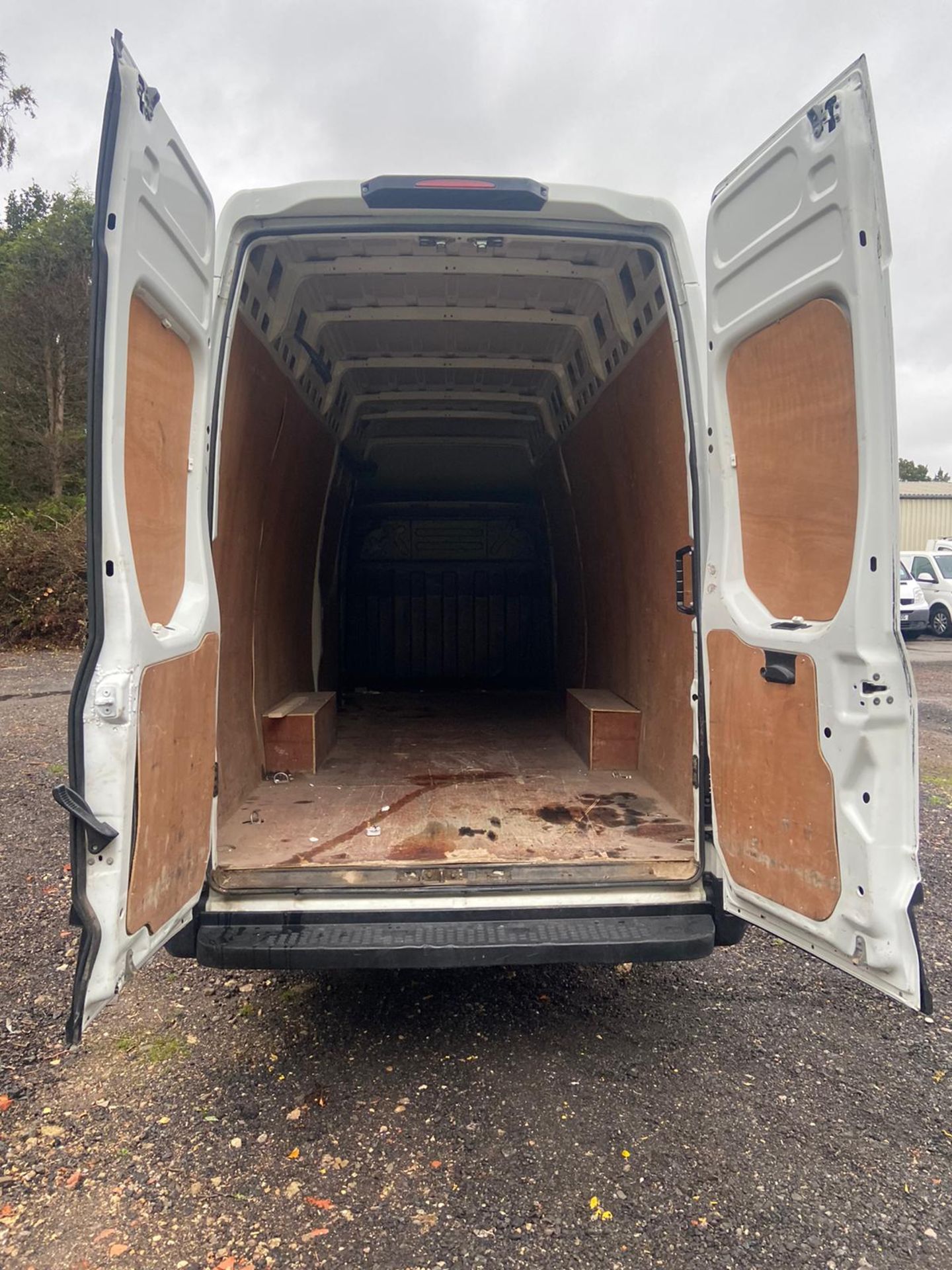 2016/66 REG IVECO DAILY 35S13 SWB 2.3 DIESEL WHITE PANEL VAN, SHOWING 0 FORMER KEEPERS *NO VAT* - Image 5 of 7