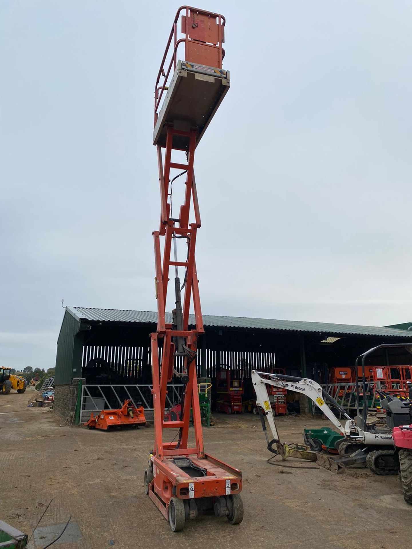 2010 JLG 1930ES SCISSOR LIFT, RUNS, DRIVES AND LIFTS *PLUS VAT* - Image 3 of 5