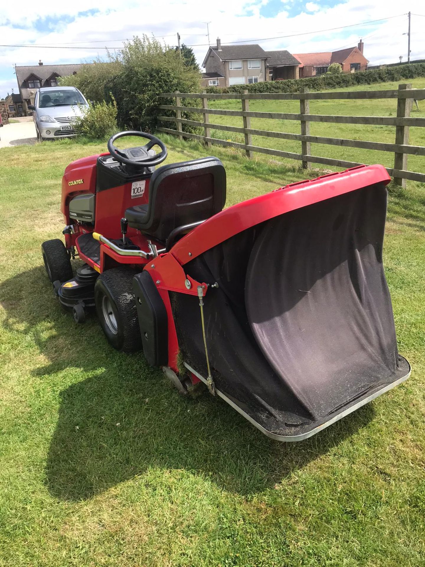 COUNTAX C600H RIDE ON LAWN MOWER, RUNS, DRIVES AND CUTS, 16HP V TWIN *NO VAT* - Image 3 of 5