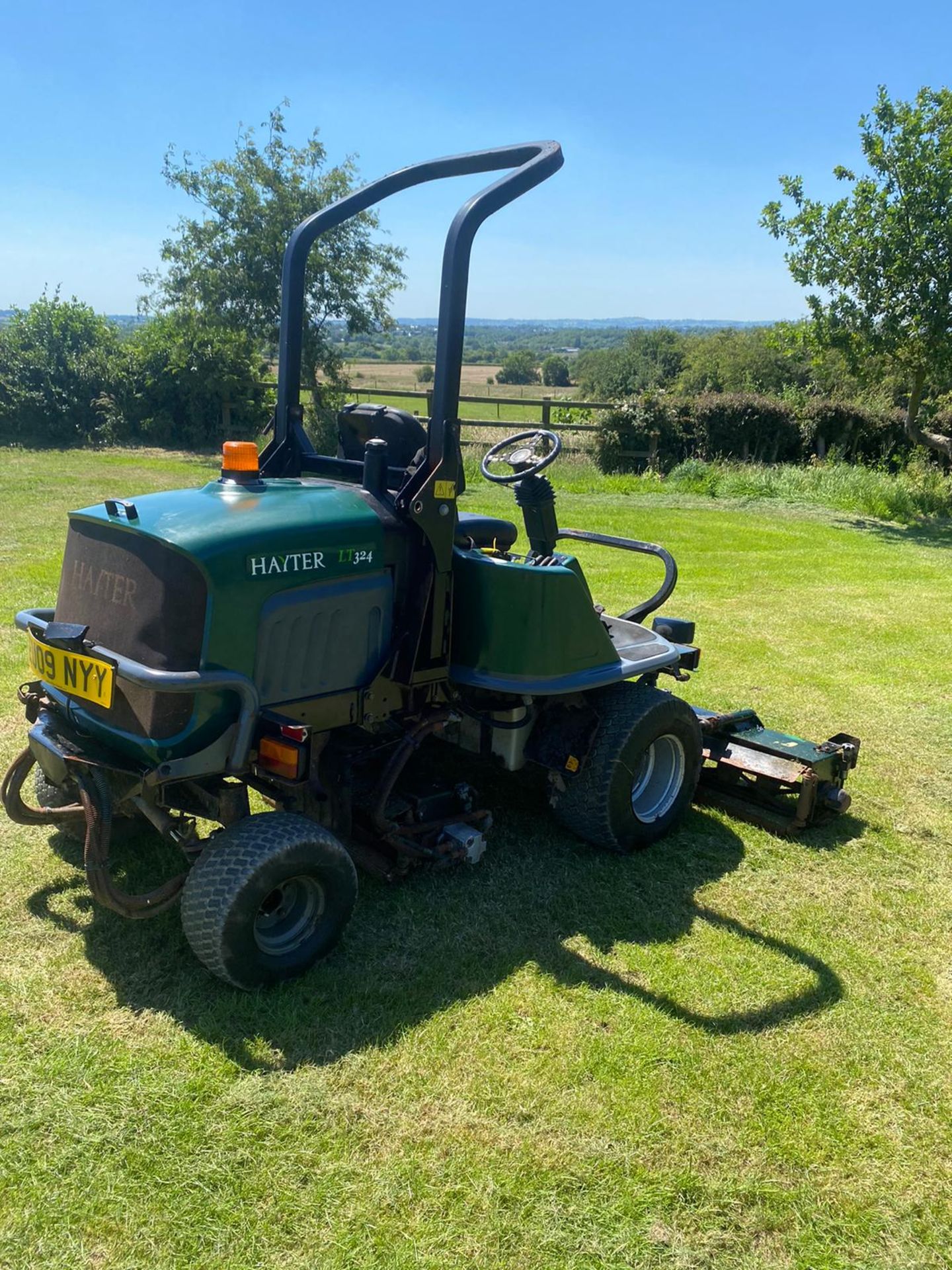 2009/09 REG HAYTER LT324 RIDE ON LAWN MOWER, 4 WHEEL DRIVE, HYDROSTATIC DRIVE *PLUS VAT* - Bild 7 aus 7