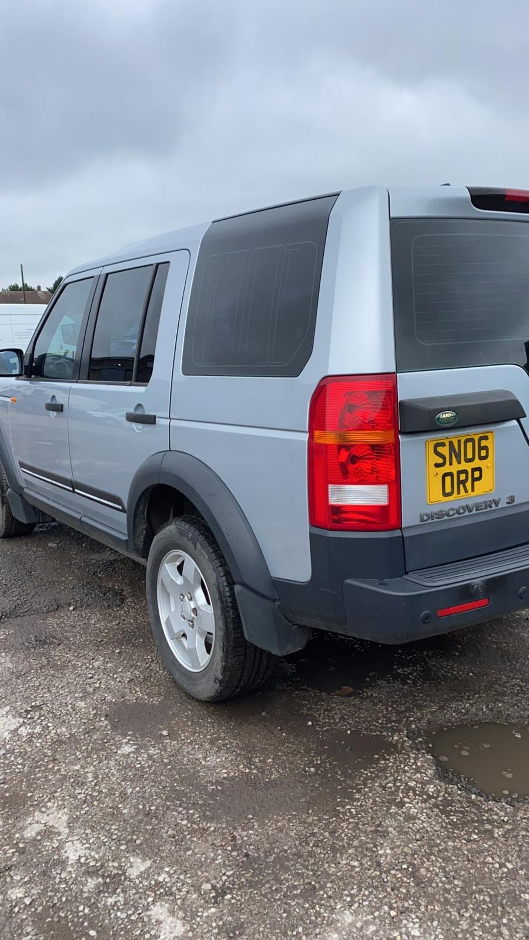 2006/06 REG LAND ROVER DISCOVERY 3 TDV6 S 2.7 DIESEL MANUAL SILVER *NO VAT* - Image 6 of 13