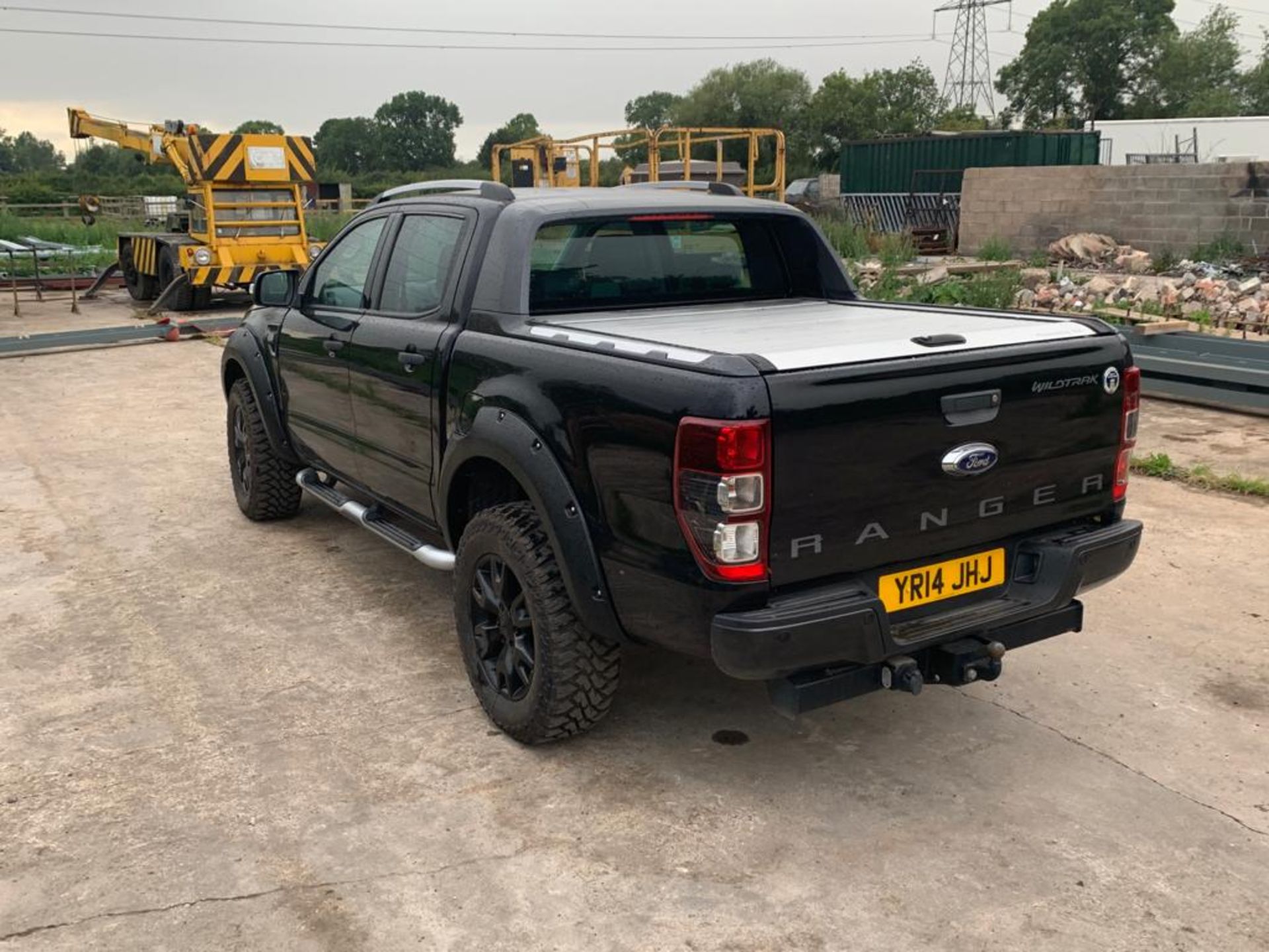 2014/14 REG FORD RANGER WILDTRAK 4X4 D/C TDCI 3.2L AUTOMATIC BLACK PICK-UP, SHOWING 2 FORMER KEEPERS - Image 6 of 9