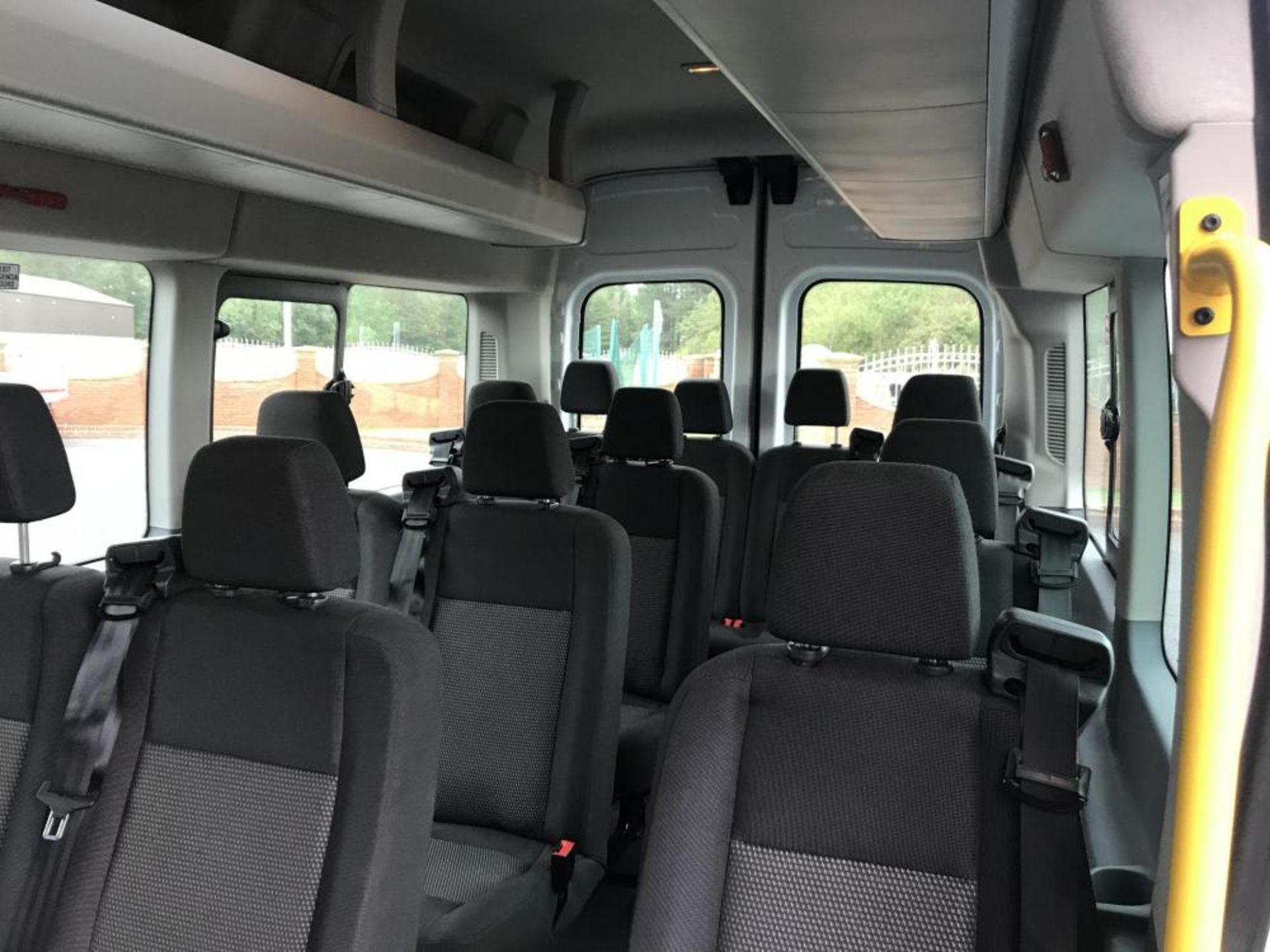 2017/17 REG FORD TRANSIT 460 ECONETIC TECH 2.2 DIESEL WHITE 17 SEAT MINIBUS, SHOWING 0 FORMER KEEPER - Image 13 of 17