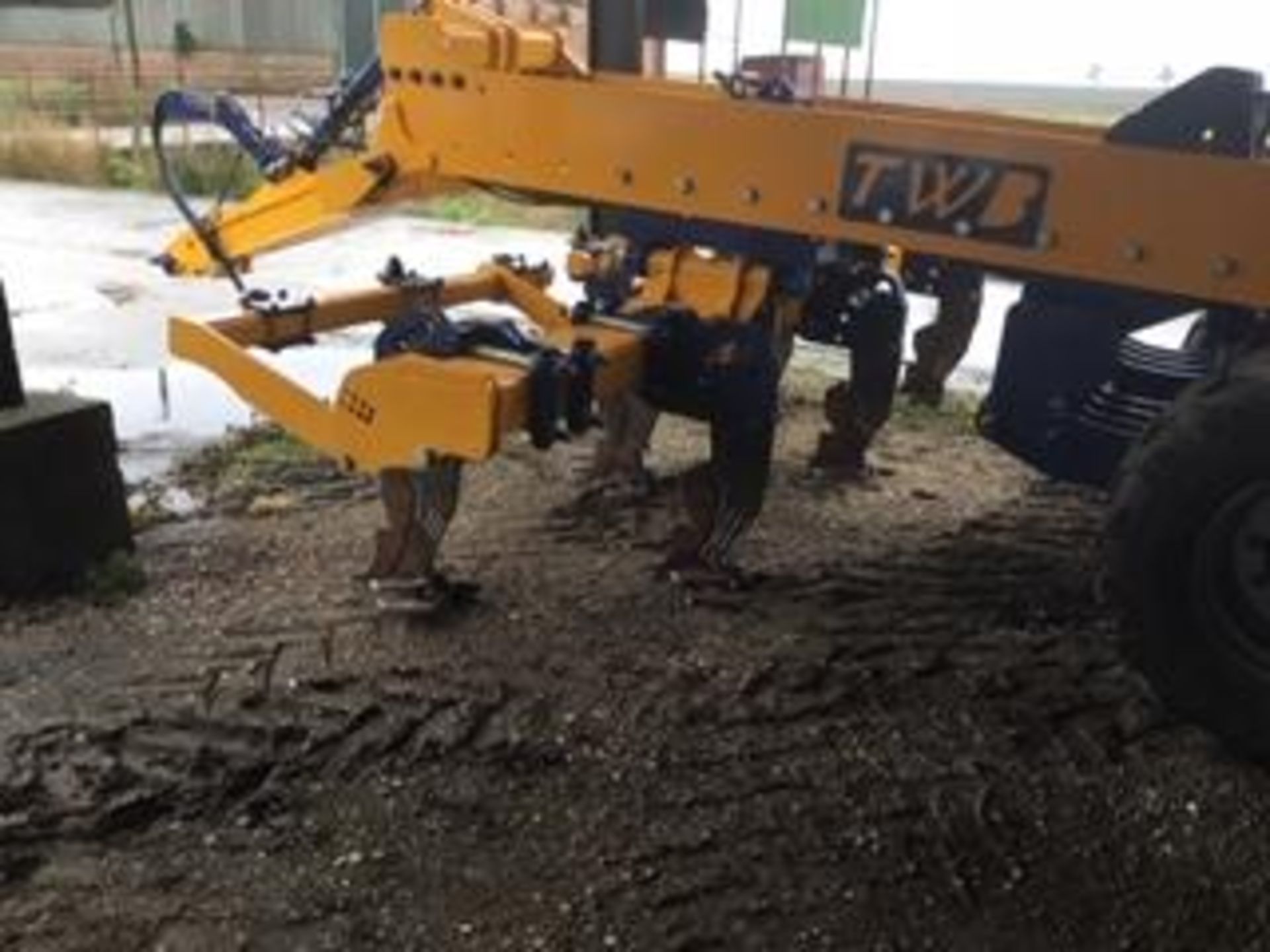 2015 TWB 4M TRAILED SUBSOILER, HYDRAULIC FOLDING, FRONT CUTTING DISCS, DOUBLE DD REAR PACKER - Image 15 of 19