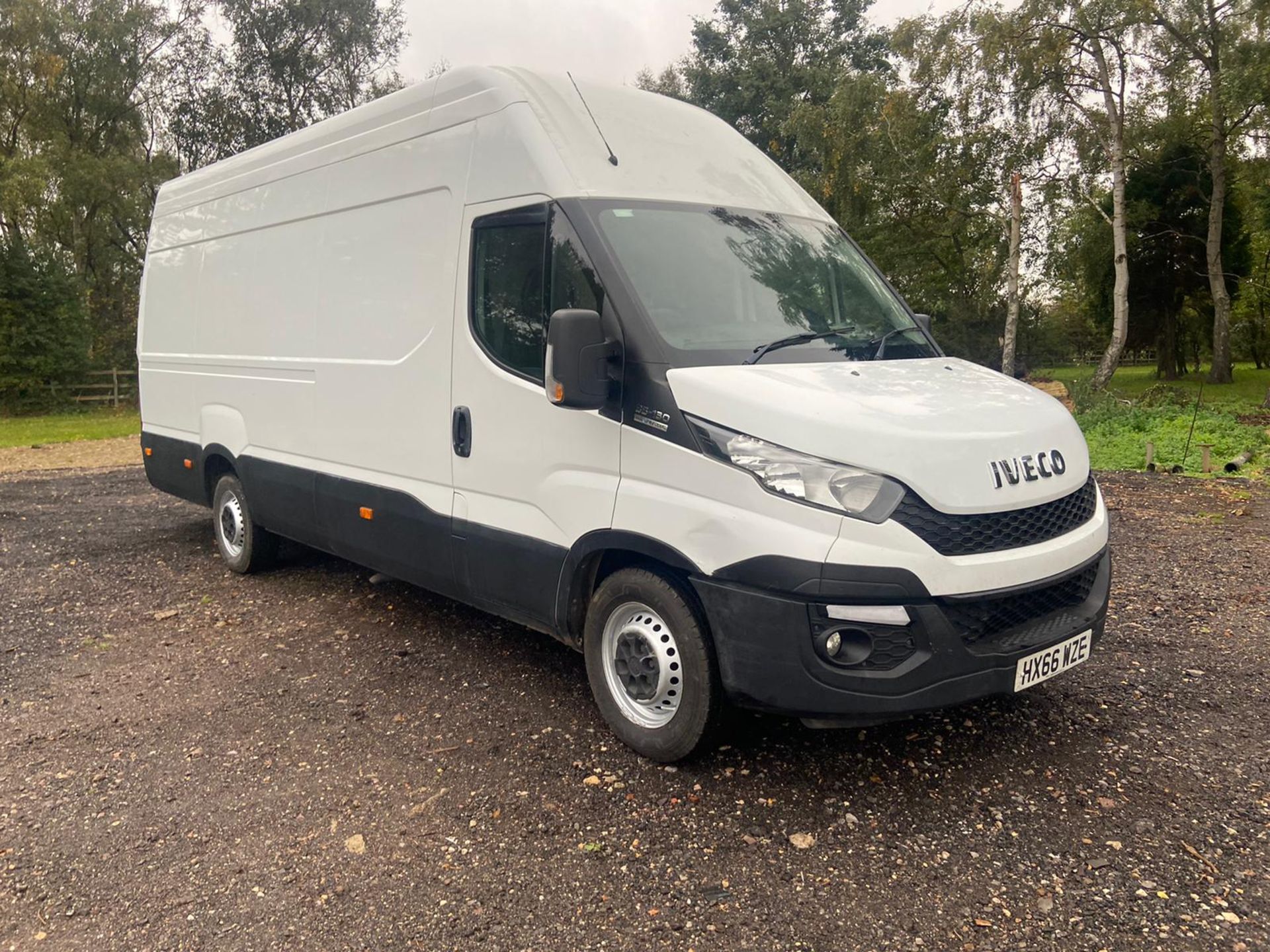 2016/66 REG IVECO DAILY 35S13 XLWB 2.3 DIESEL WHITE PANEL VAN, SHOWING 0 FORMER KEEPERS *NO VAT*