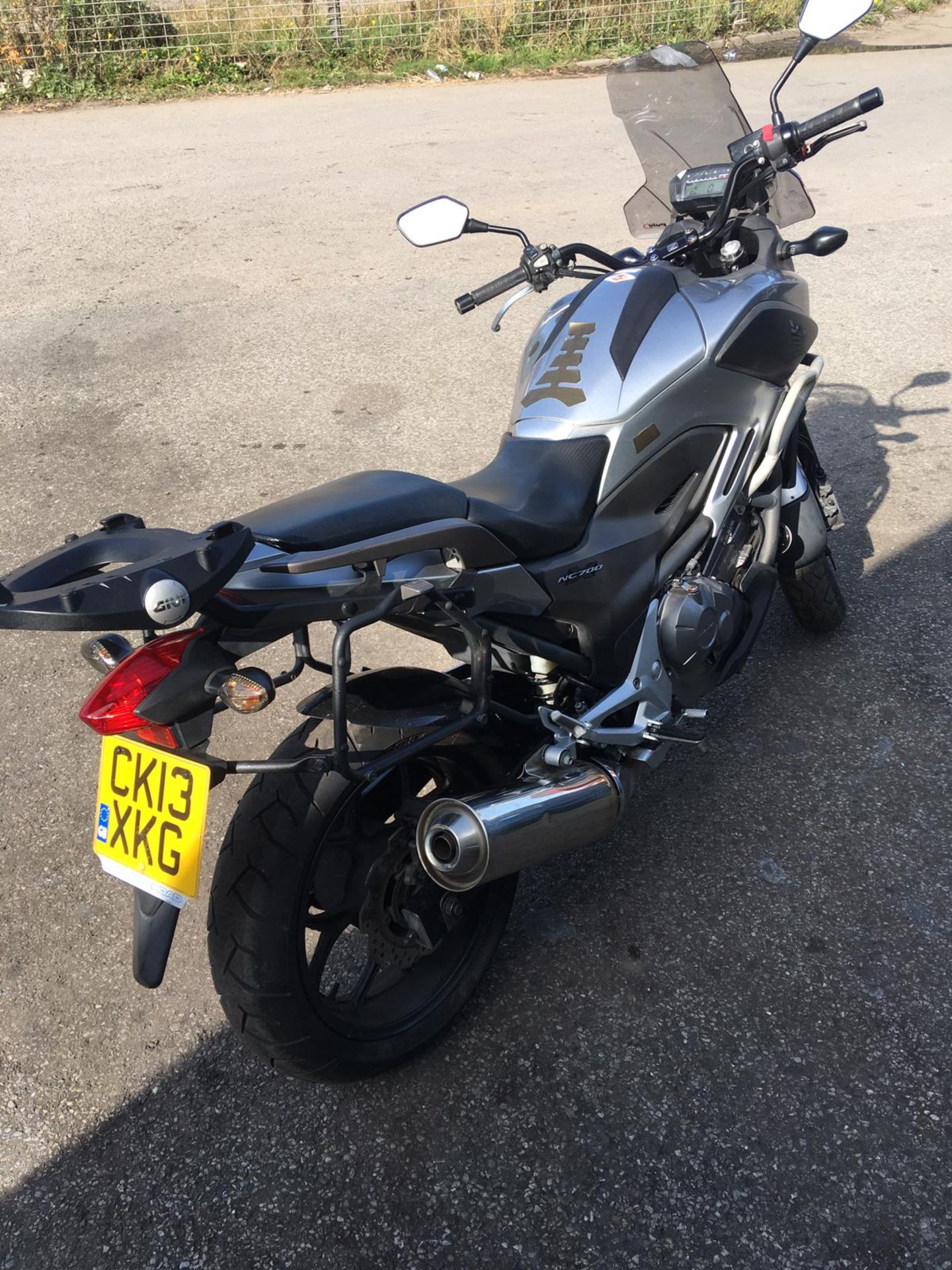 2013/13 REG HONDA NC 700 XA-C PETROL SILVER MOTORCYCLE / MOTORBIKE, SHOWING 2 FORMER KEEPERS *NO VAT