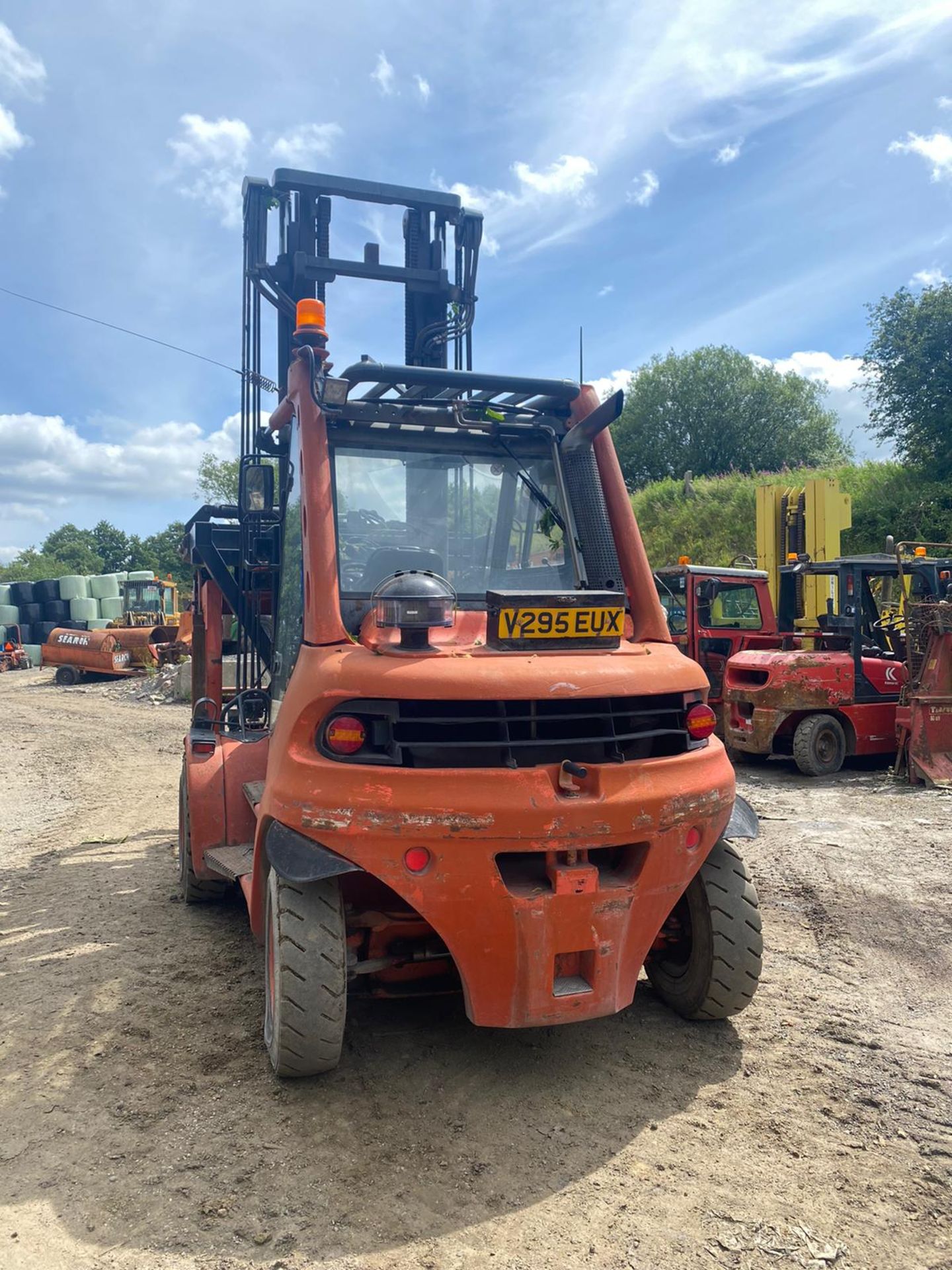 LANSING 7 TON FORKLIFT WITH BRICK GRAB, RUNS, WORKS AND LIFTS *PLUS VAT* - Image 4 of 7