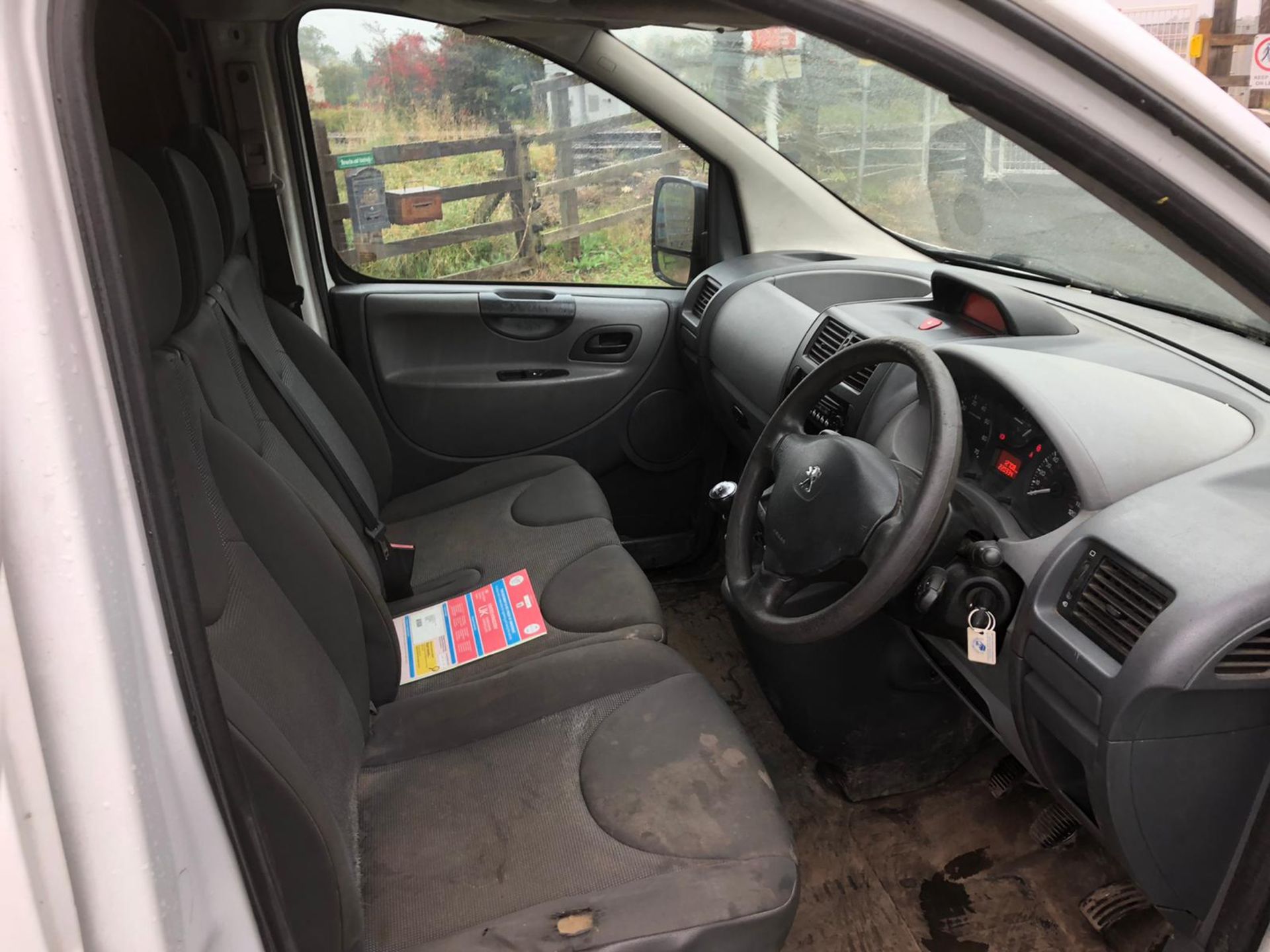 2012/12 REG PEUGEOT EXPERT 1000 L1H1 PROFESSIONAL HDI 2.0 DIESEL PANEL VAN, SHOWING 1 FORMER KEEPER - Image 9 of 11