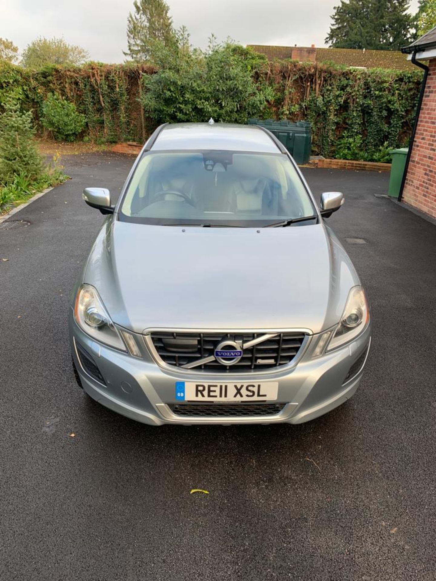 2011/11 REG VOLVO XC60 R-DESIGN D5 AWD AUTO 2.4 DIESEL, SHOWING 1 FORMER KEEPER *NO VAT* - Image 2 of 34