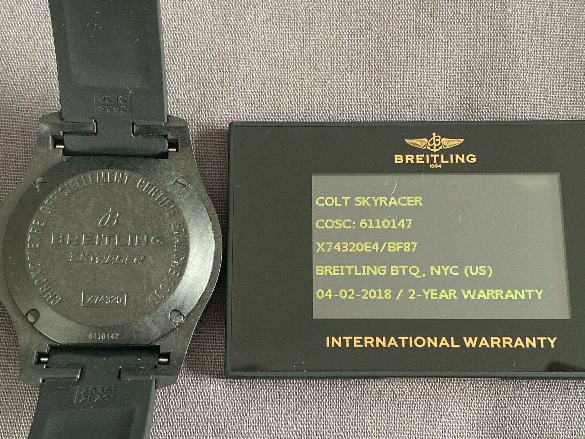 BREITLING COLT SKYRACER MENS WRIST WATCH IN BREITLIGHT BLACK - MINT, AS NEW CONDITION *NO VAT* - Image 3 of 9