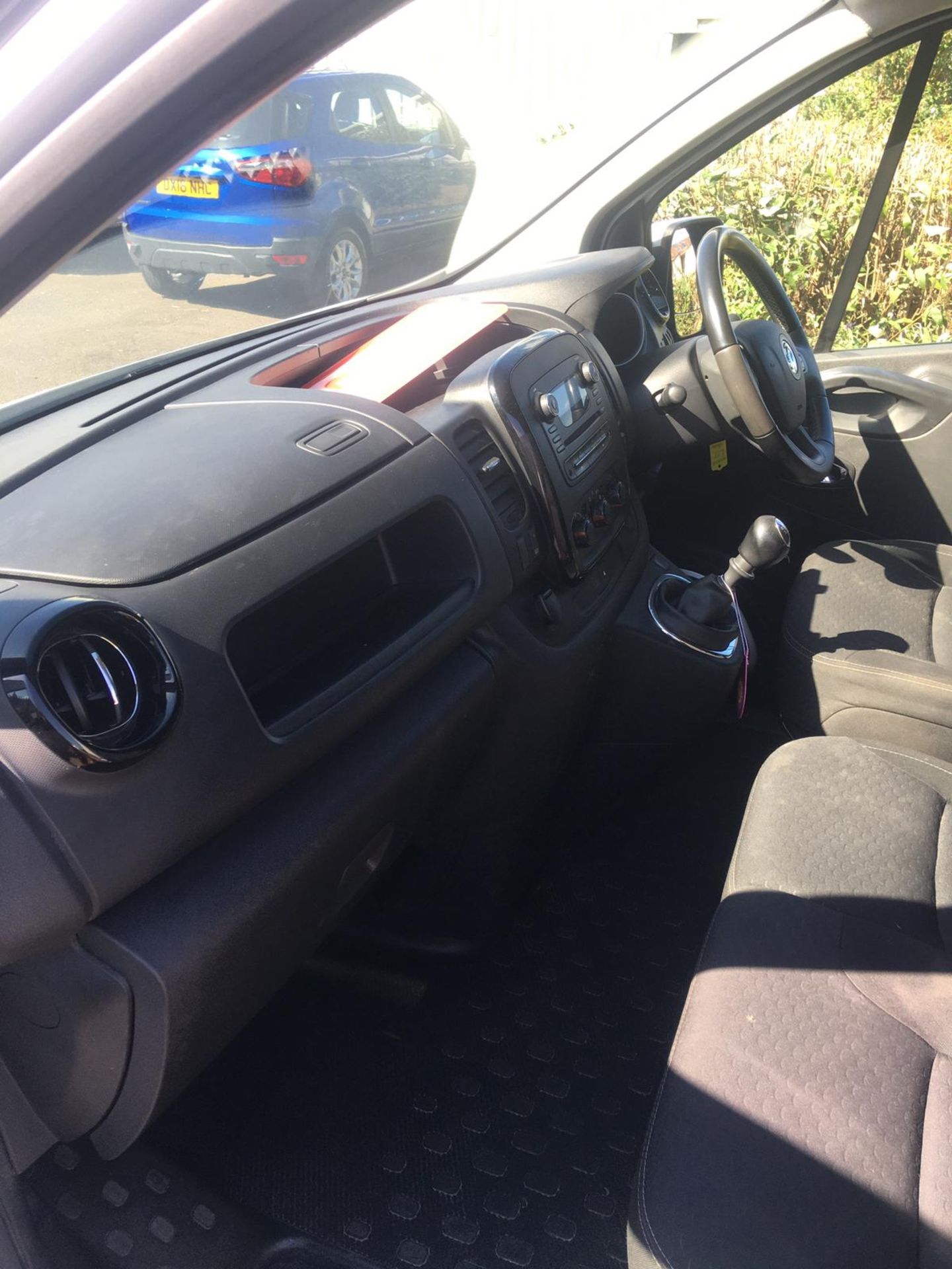 2016/16 REG VAUXHALL VIVARO 2900 SPORT BT CDTI ECOFLEX 1.6 WHITE CREW VAN, SHOWING 1 FORMER KEEPER - Image 19 of 22