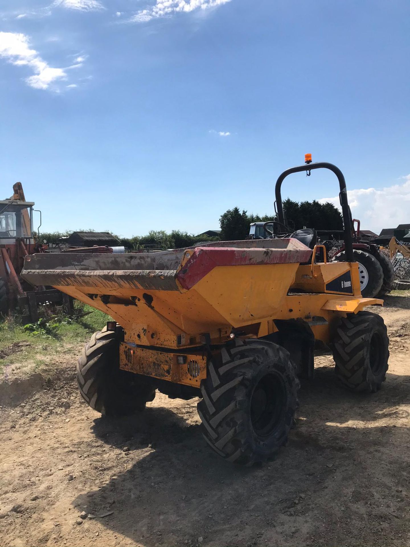 2012 THWAITES 6 TON DUMPER, SWIVEL SKIP, RUNS, DRIVES AND DUMPS, CLEAN MACHINE *PLUS VAT* - Image 5 of 6