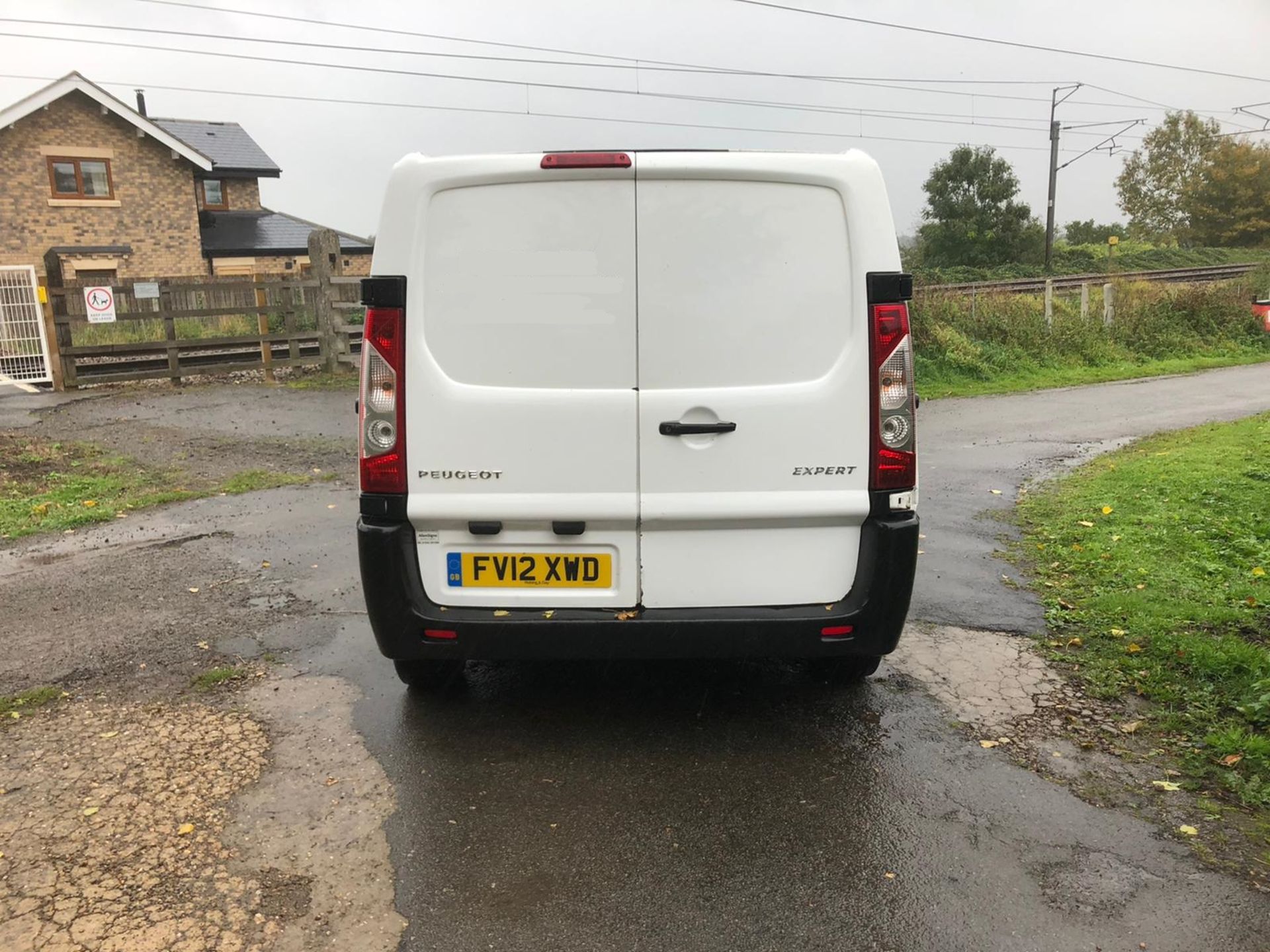 2012/12 REG PEUGEOT EXPERT 1000 L1H1 PROFESSIONAL HDI 2.0 DIESEL PANEL VAN, SHOWING 1 FORMER KEEPER - Image 5 of 11