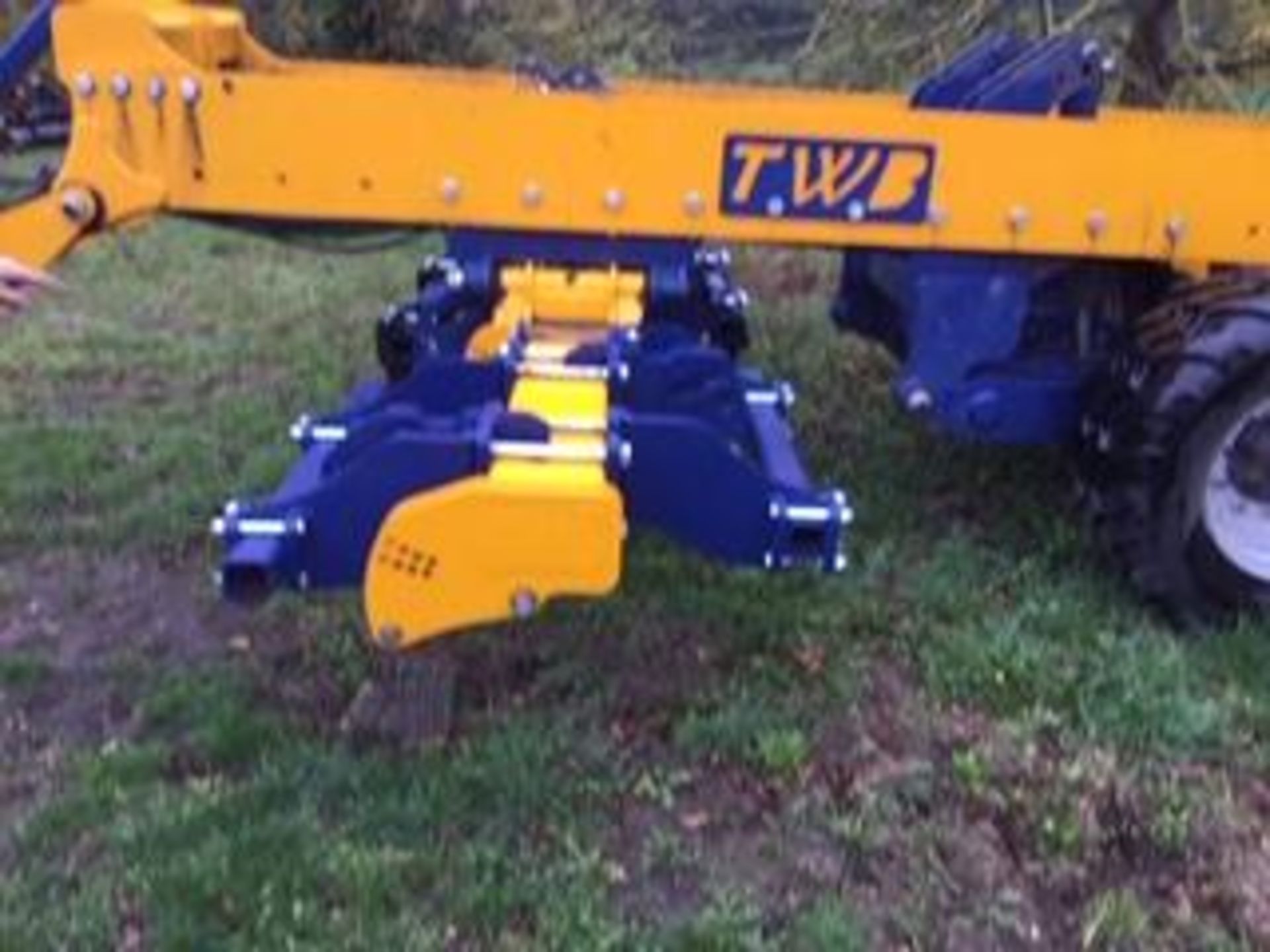 2015 TWB 4M TRAILED SUBSOILER, HYDRAULIC FOLDING, FRONT CUTTING DISCS, DOUBLE DD REAR PACKER - Image 4 of 19