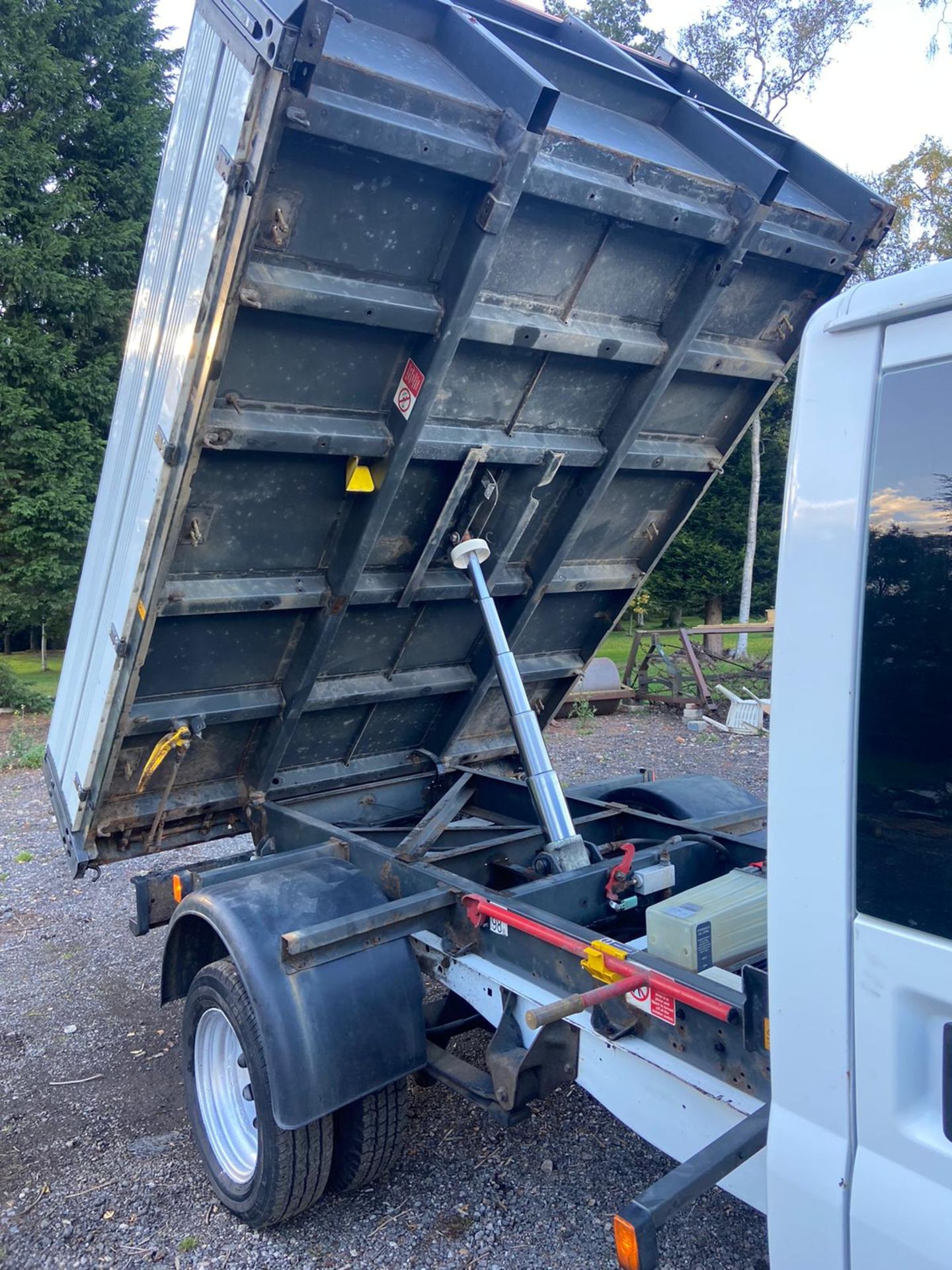 2014/64 REG FORD TRANSIT 125 T350 RWD 2.2 DIESEL TIPPER, SHOWING 1 FORMER KEEPER *PLUS VAT* - Image 8 of 11