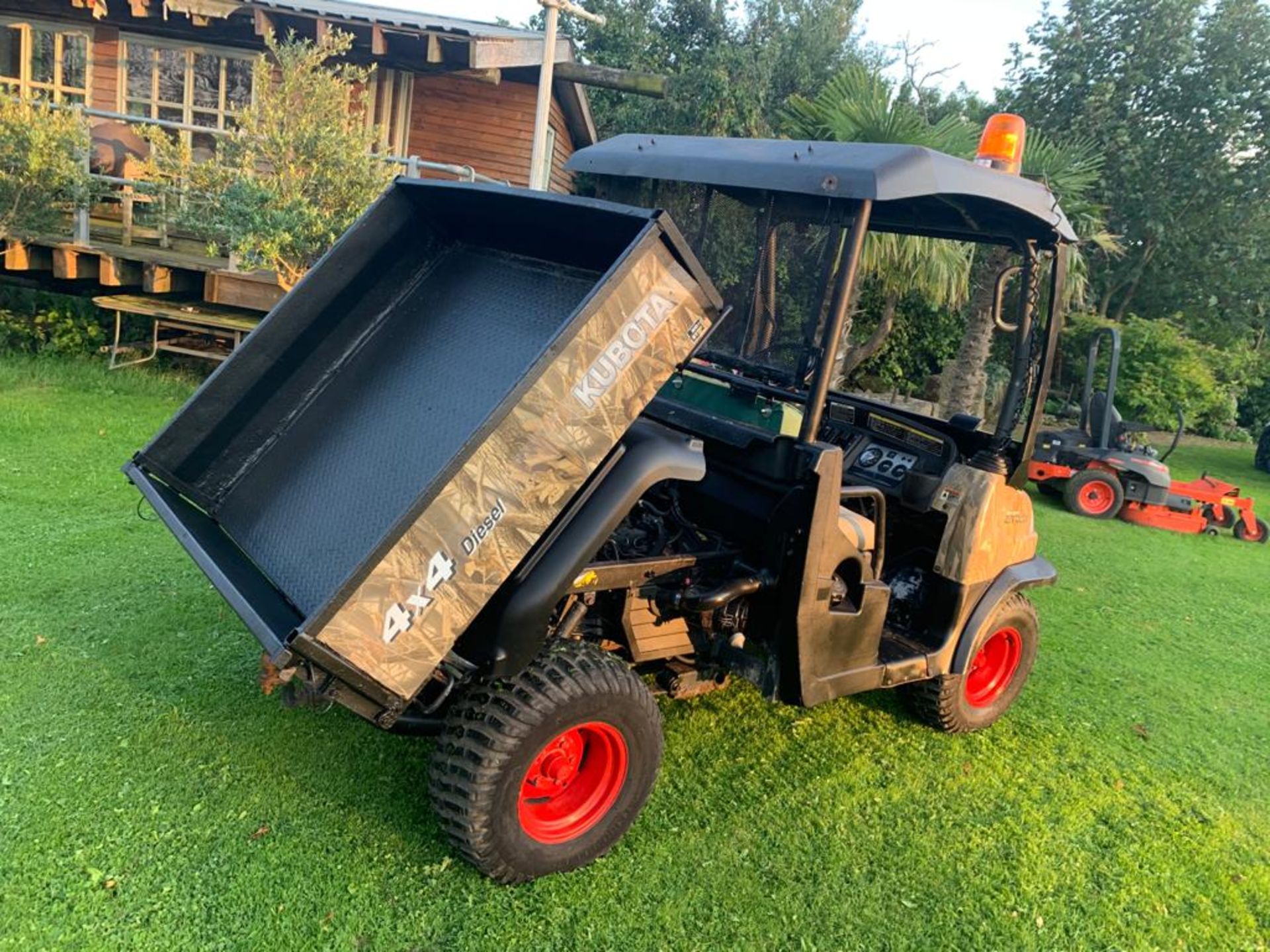 KUBOTA 4X4 DIESEL HYDRAULIC TIPPER BUGGY, RUNS, WORKS AND TIPS *PLUS VAT* - Image 6 of 22