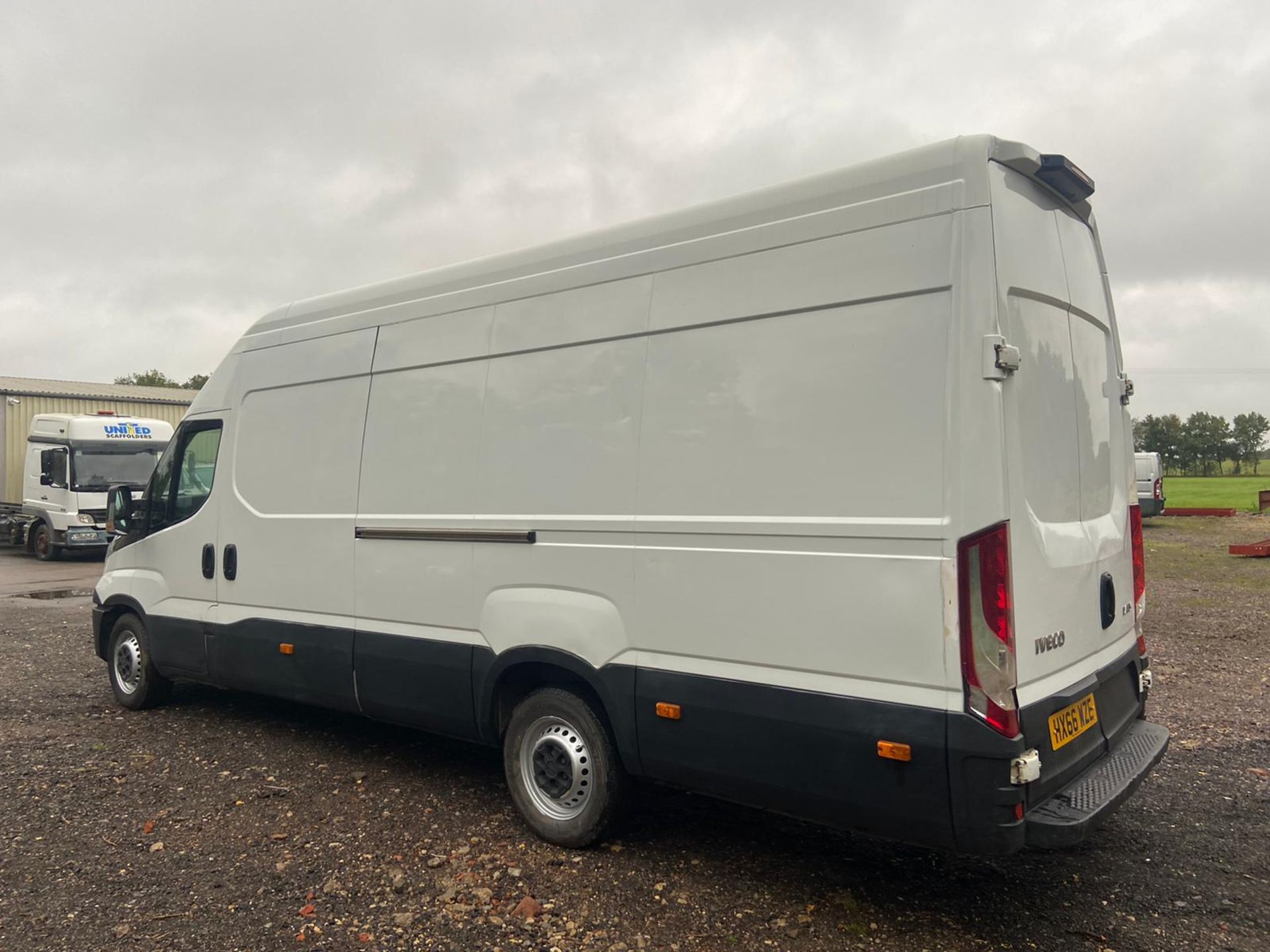 2016/66 REG IVECO DAILY 35S13 XLWB 2.3 DIESEL WHITE PANEL VAN, SHOWING 0 FORMER KEEPERS *NO VAT* - Image 6 of 7