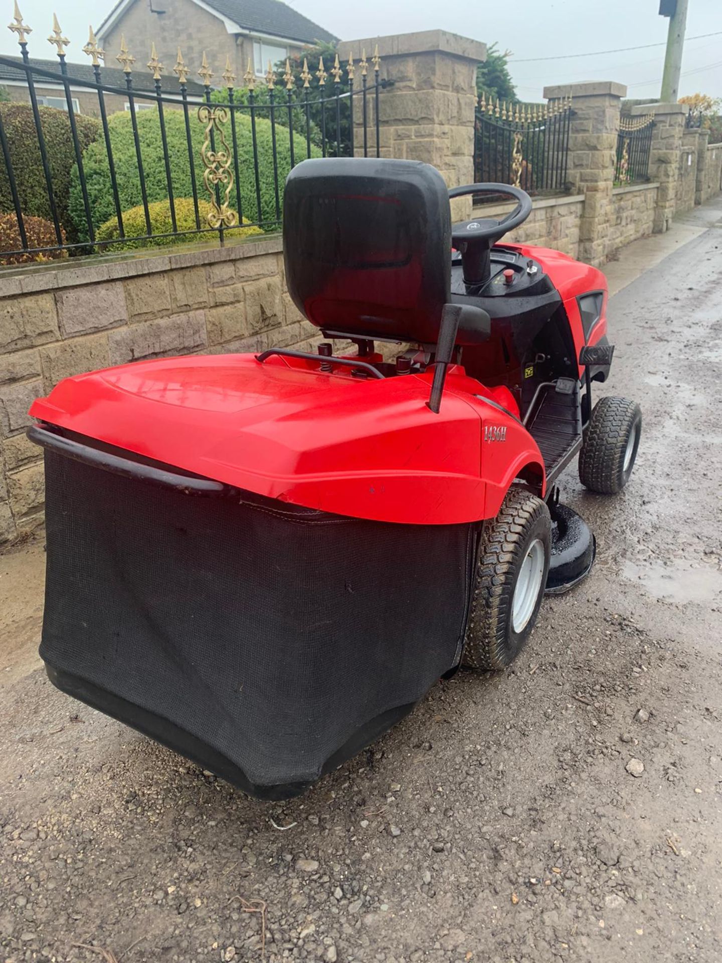 MOUNTFIELD 1436H RIDE ON MOWER, RUNS, DRIVES AND CUTS, CLEAN MACHINE *NO VAT* - Image 2 of 5