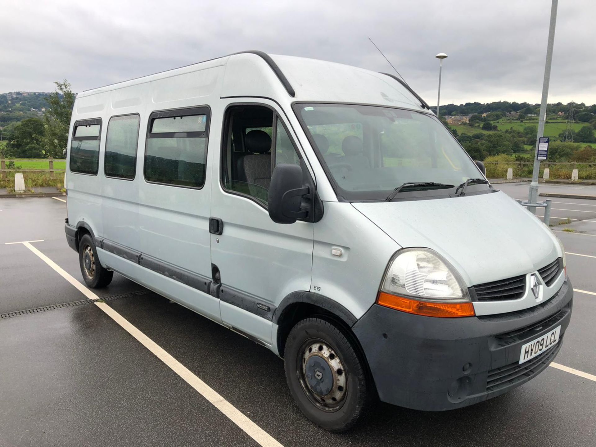 2009/09 REG RENAULT MASTER LM39 DCI 120 2.5 DIESEL GREY MINIBUS, SHOWING 3 FORMER KEEPERS *NO VAT*