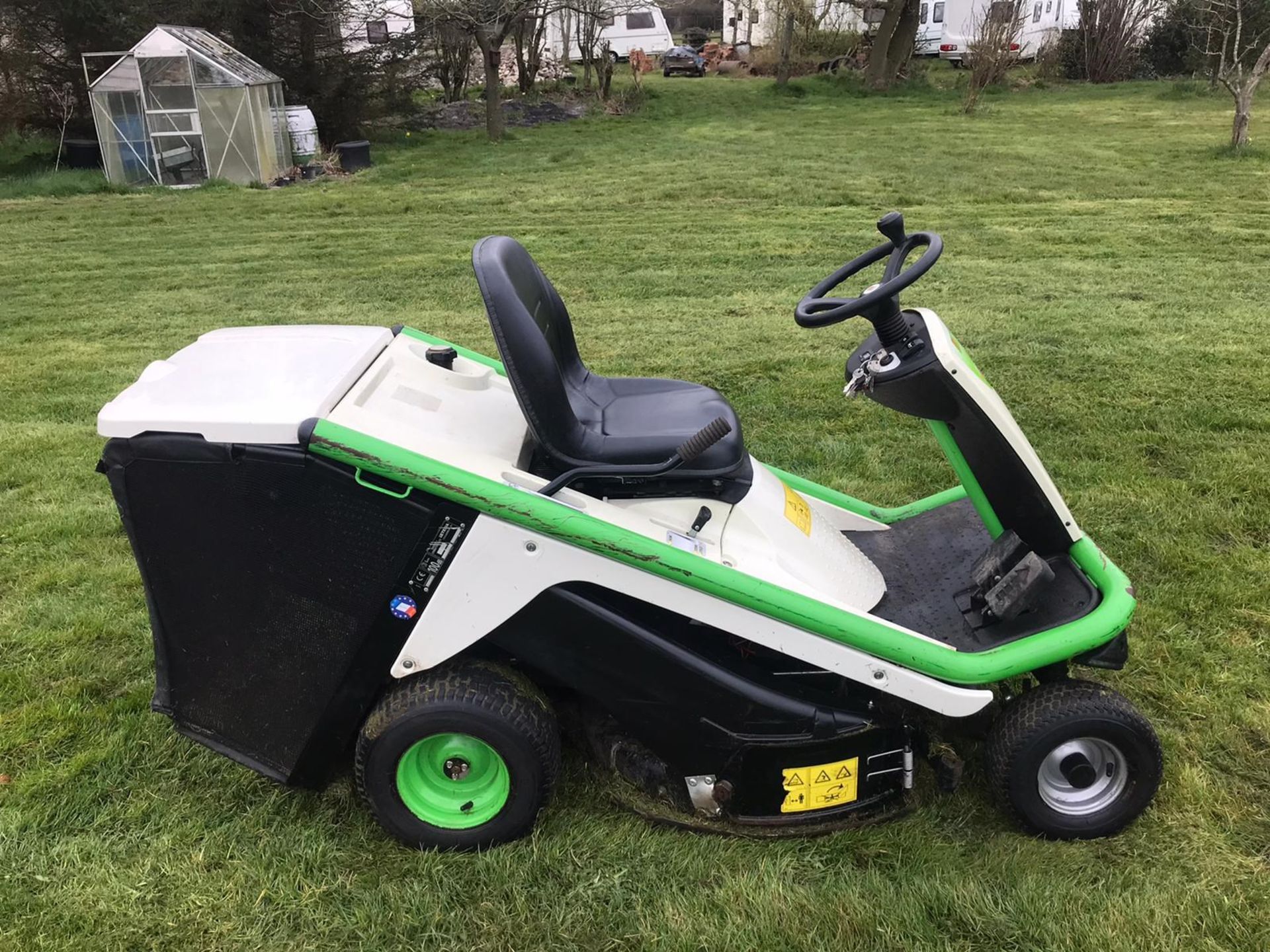 2016 ETESIA HYDRO 80 MKHP3 RIDE ON LAWN MOWER, RUNS, DRIVES AND CUTS *PLUS VAT*