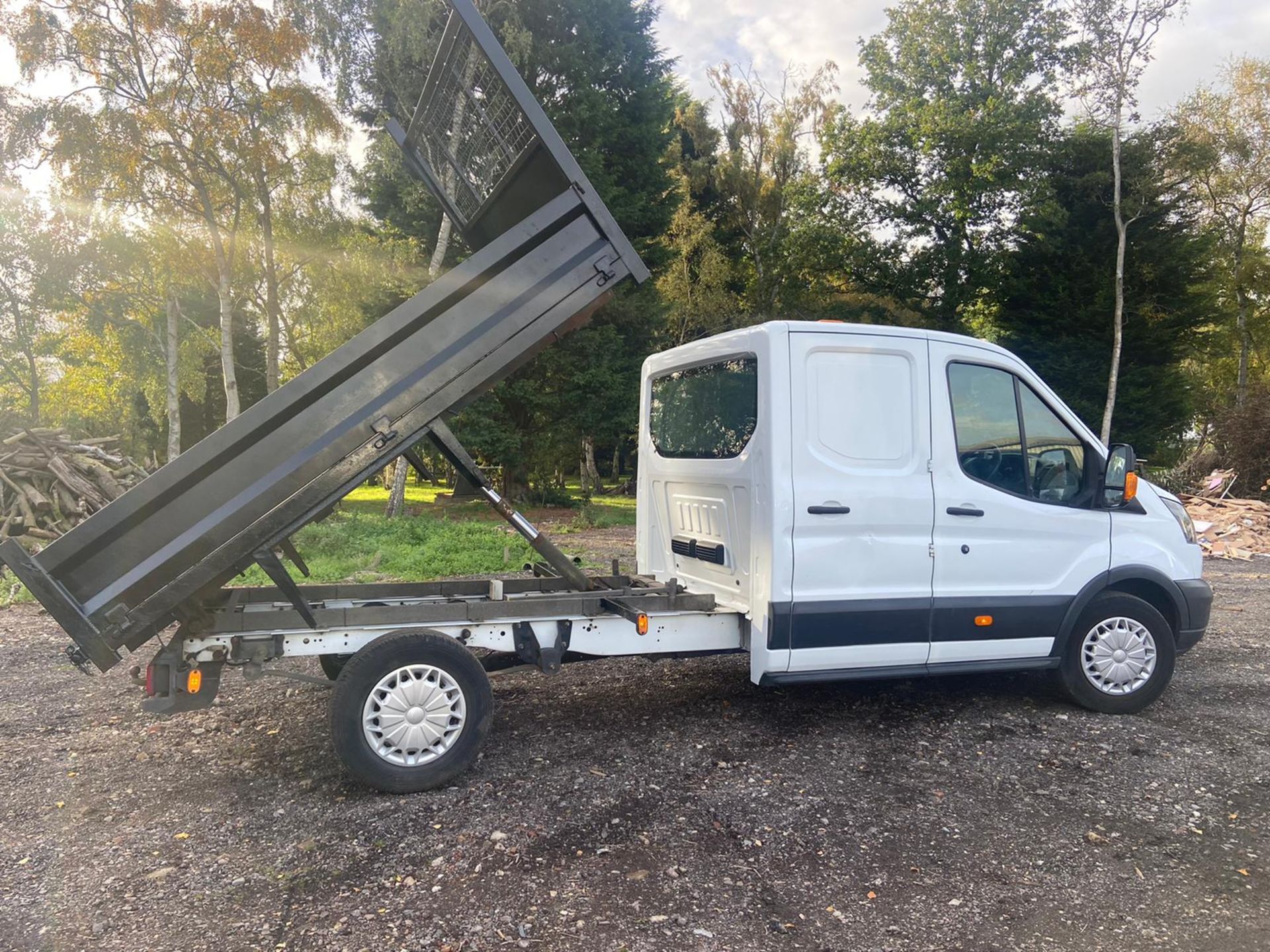 2017/67 REG FORD TRANSIT 350 2.0 DIESEL WHITE TIPPER, SHOWING 0 FORMER KEEPERS *PLUS VAT* - Image 6 of 10