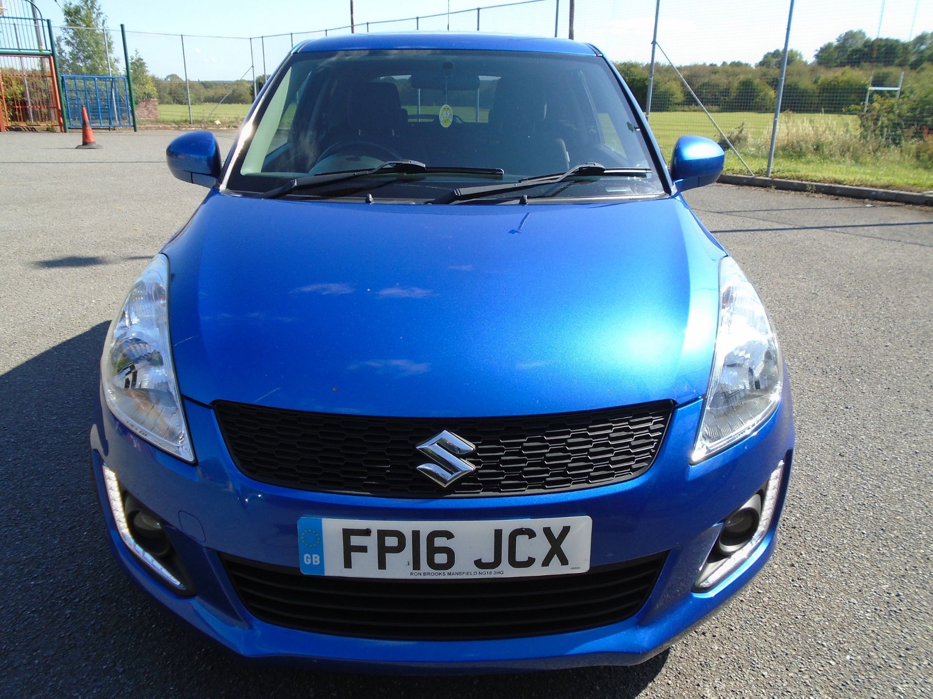 2016/16 REG SUZUKI SWIFT SZ-L 1.25 PETROL BLUE 3 DOOR HATCHBACK, SHOWING 0 FORMER KEEPERS *NO VAT* - Image 2 of 9