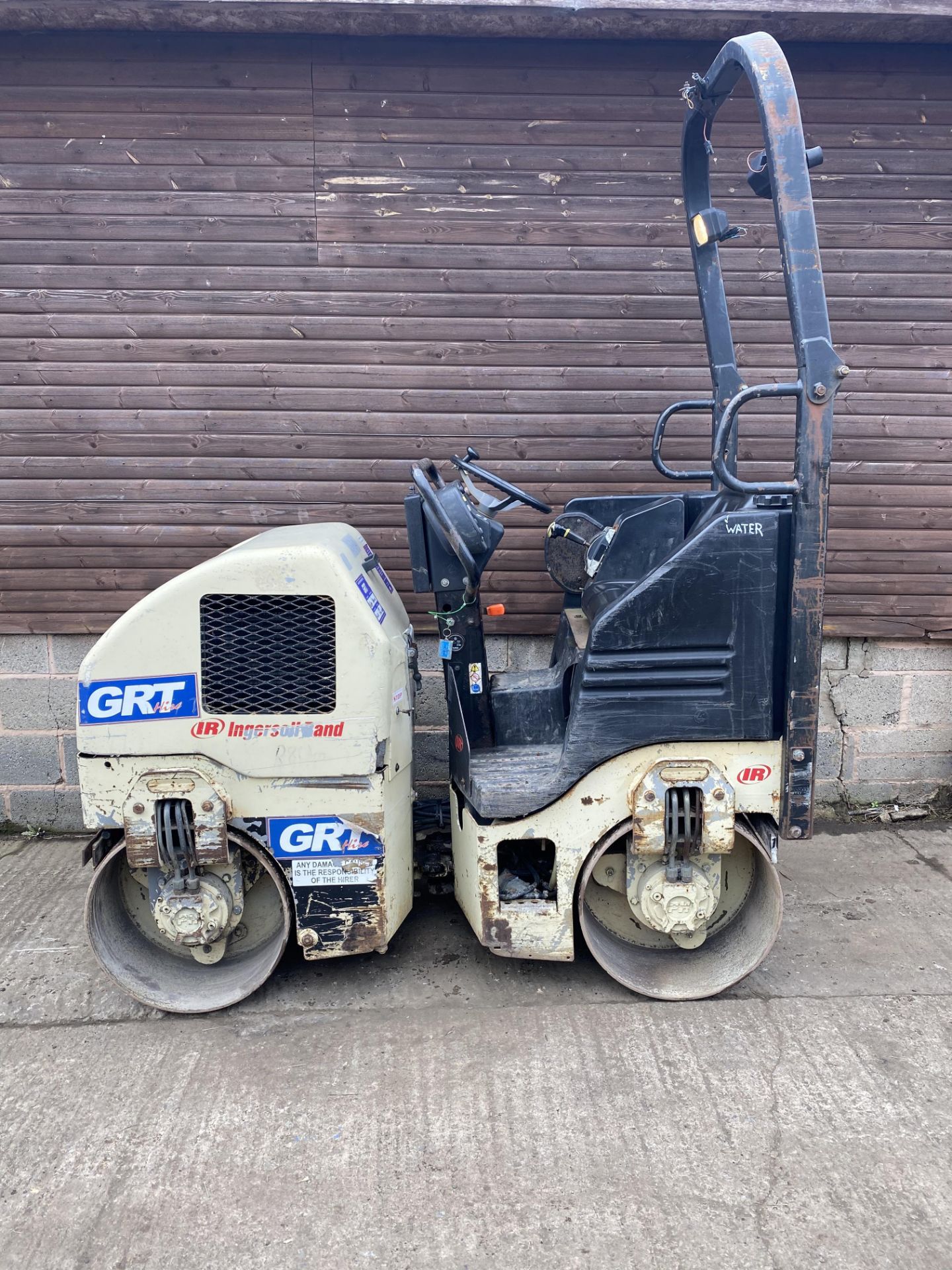 2007 INGERSOLL RAND DD14 ROLLER, ONLY 537 HOURS STARTS FIRST TIME, RUNS, DRIVES, VIBRATES BOTH DRUMS