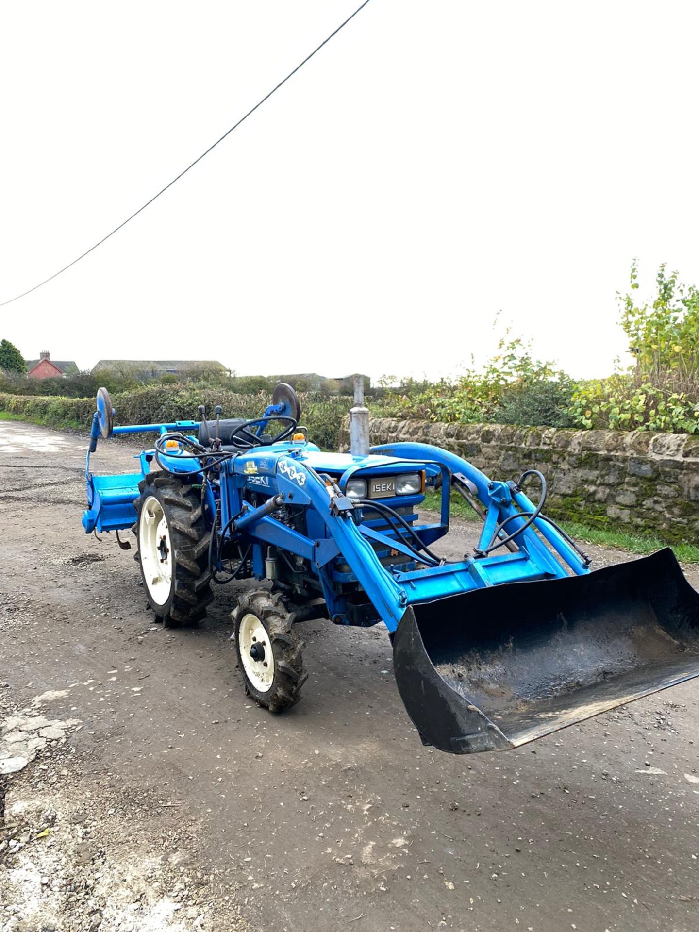 ISEKI TS1910 COMPACT TRACTOR LOADER WITH ROTAVATOR, RUNS AND WORKS WELL *PLUS VAT* - Image 2 of 7