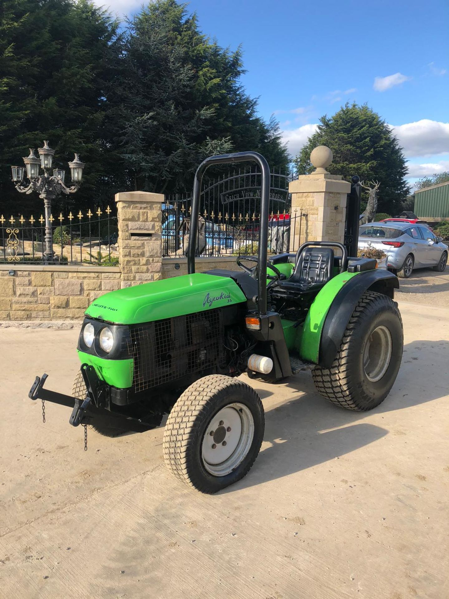 DEUTZ-FAHR AGROKAIL 35 TRACTOR, RUNS AND DRIVES, FRONT AND BACK LINKAGE *PLUS VAT* - Image 2 of 4