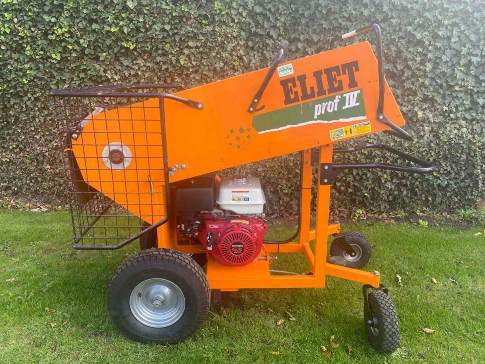 ELIETT CHIPPER/SHREDDER, HYDRAULIC ROLLER FEED, MAJOR PROF 4, 13HP HONDA ENGINE GX390 *PLUS VAT* - Image 2 of 7