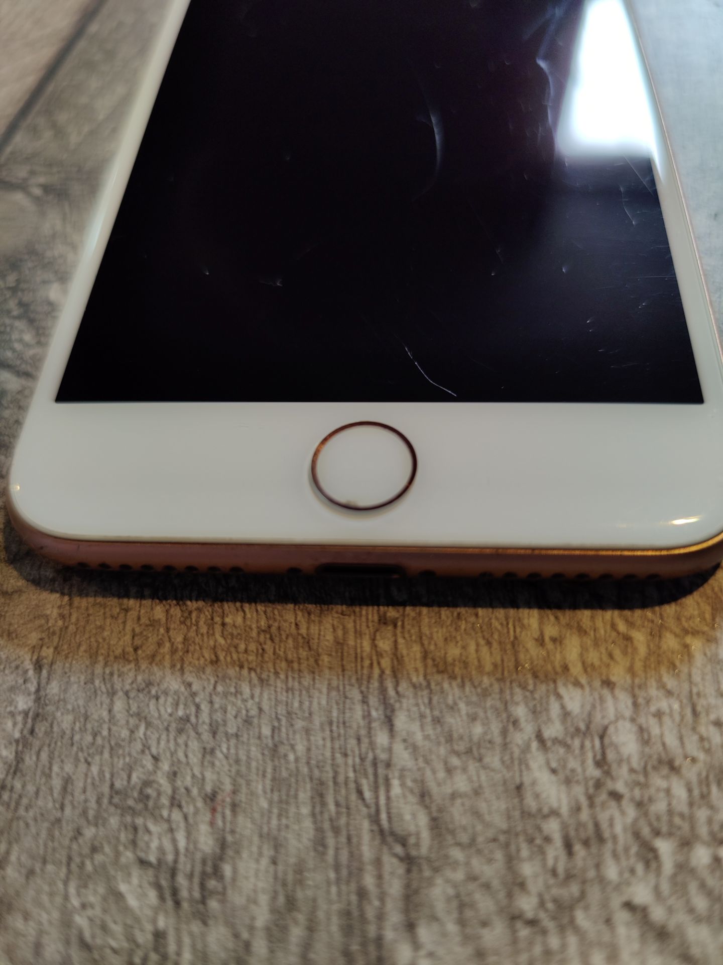 APPLE IPHONE 8 PLUS - 64GB - ROSE GOLD - UNLOCKED - BATTERY HEALTH 84% *NO VAT* - Image 4 of 8